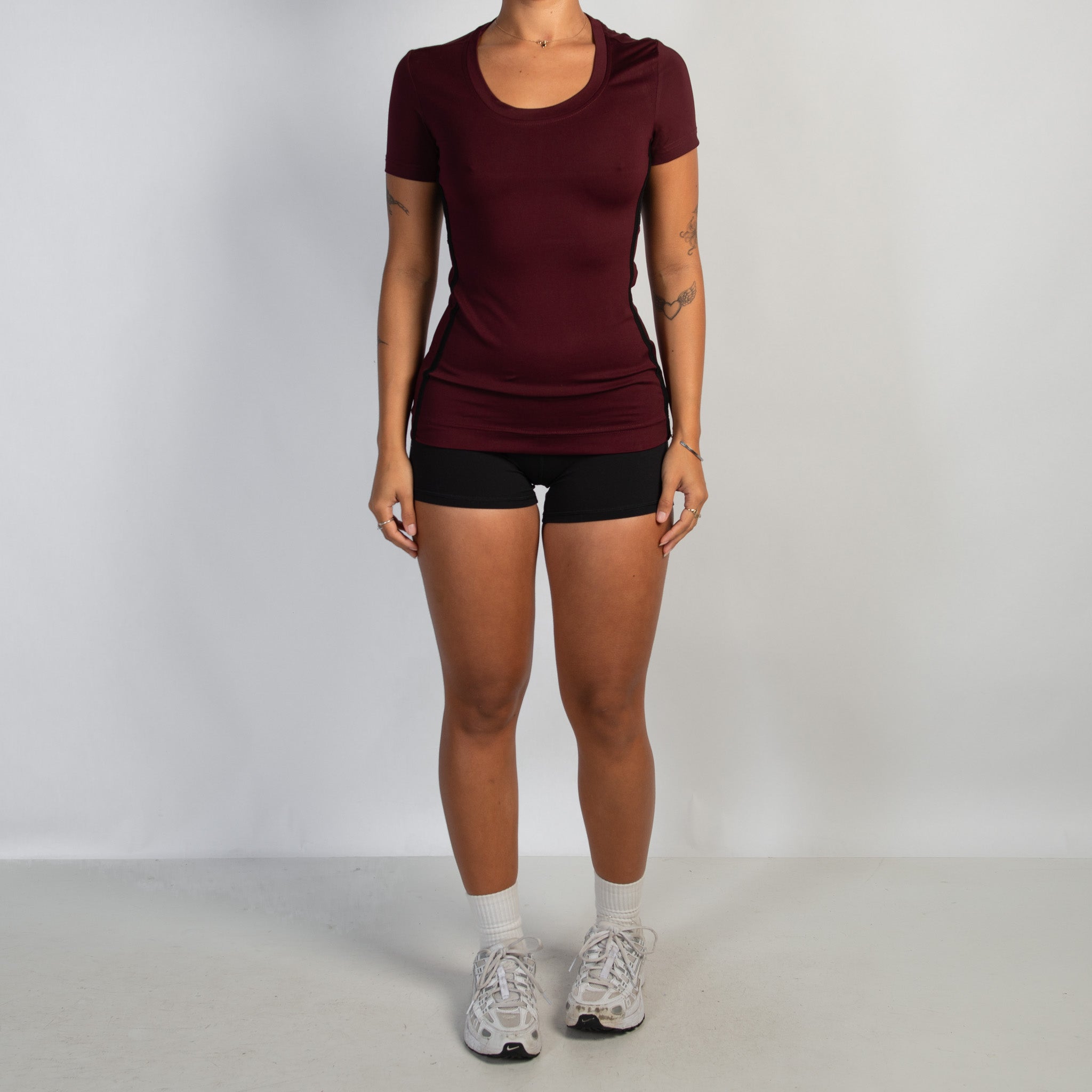MAROON ACTIVE TEE