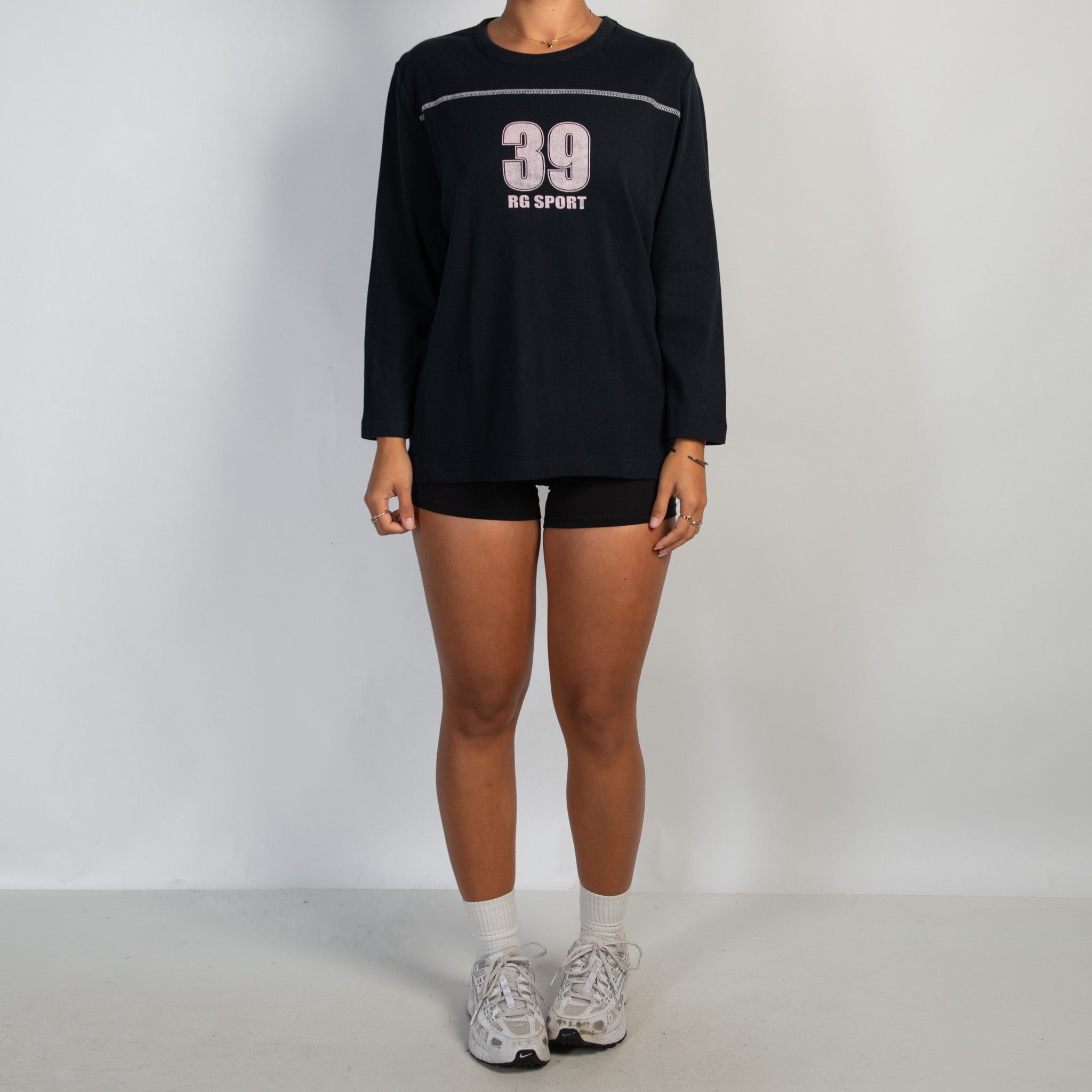 NAVY LONG SLEEVE TOP