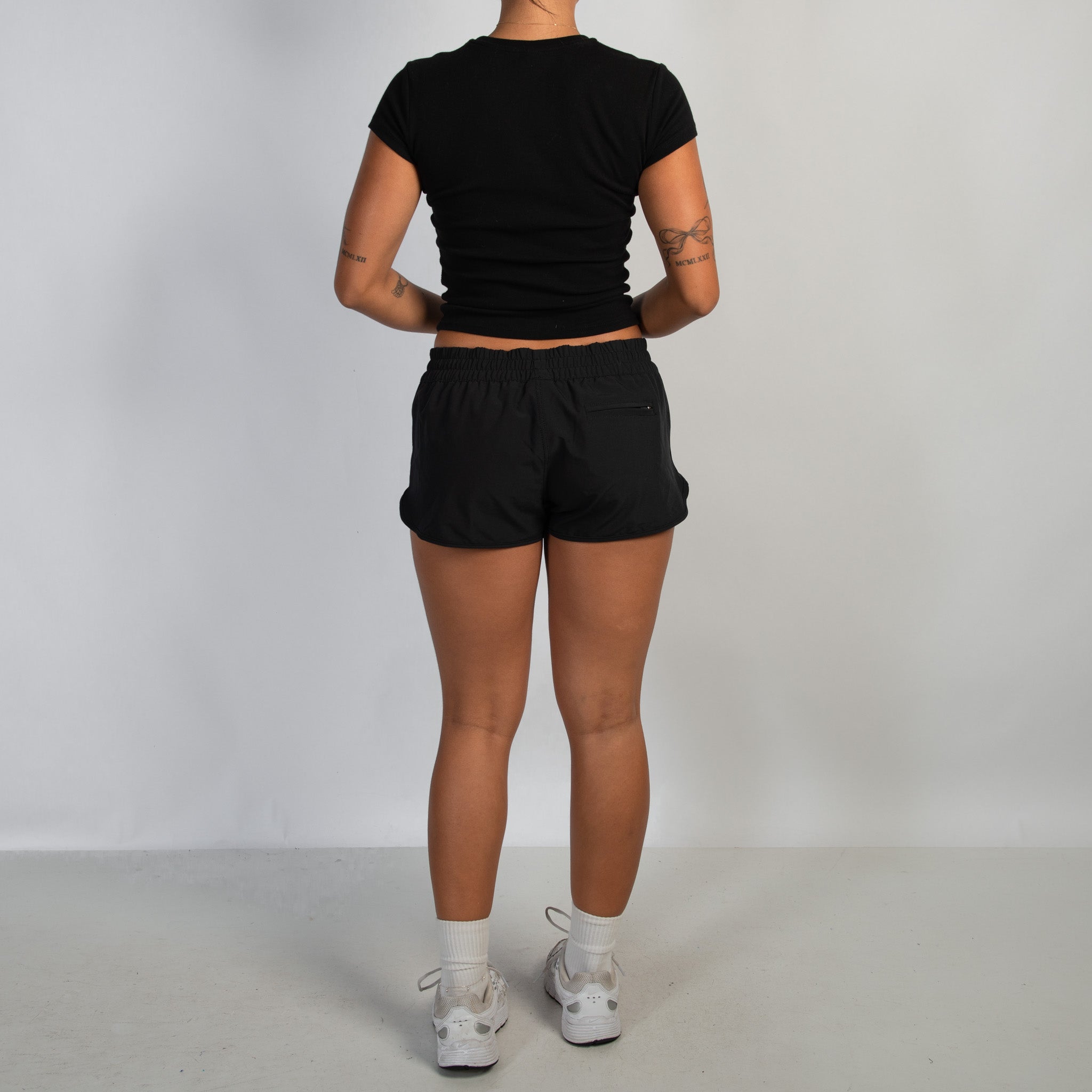 BLACK ACTIVE SHORTS