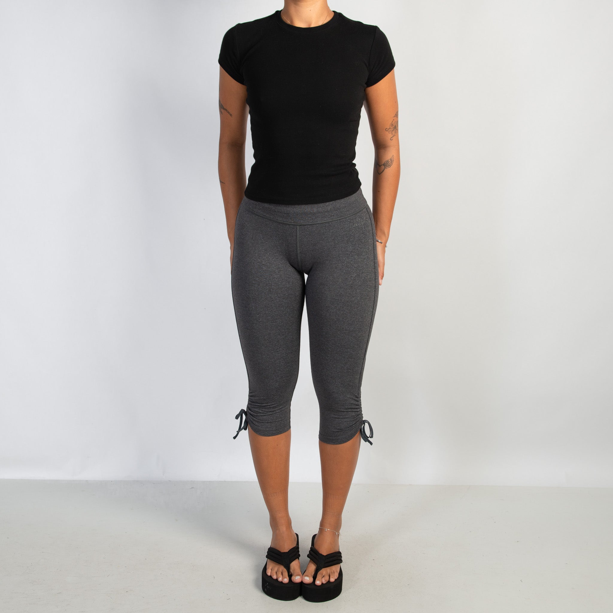 GREY RUCHED 3/4 TIGHTS