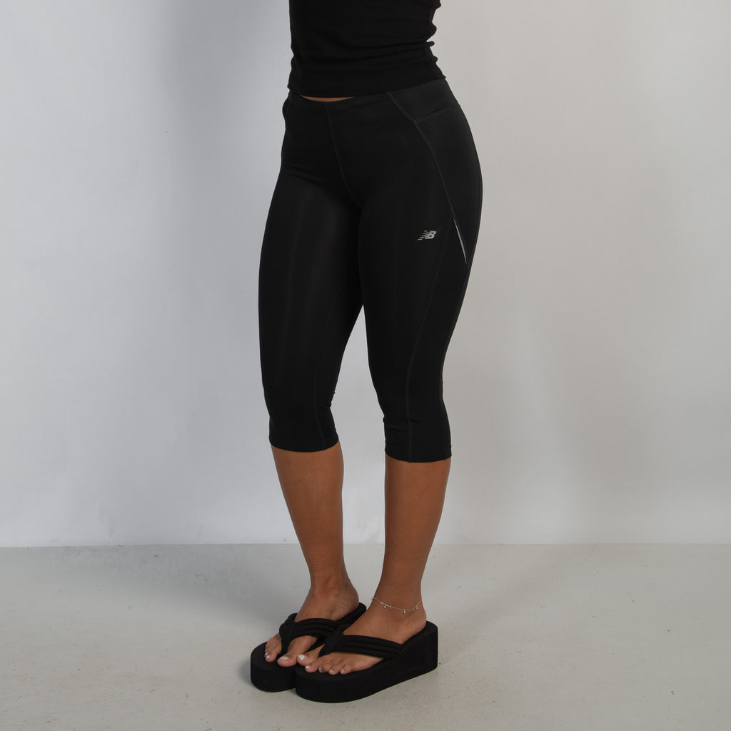 BLACK CAPRI TIGHTS