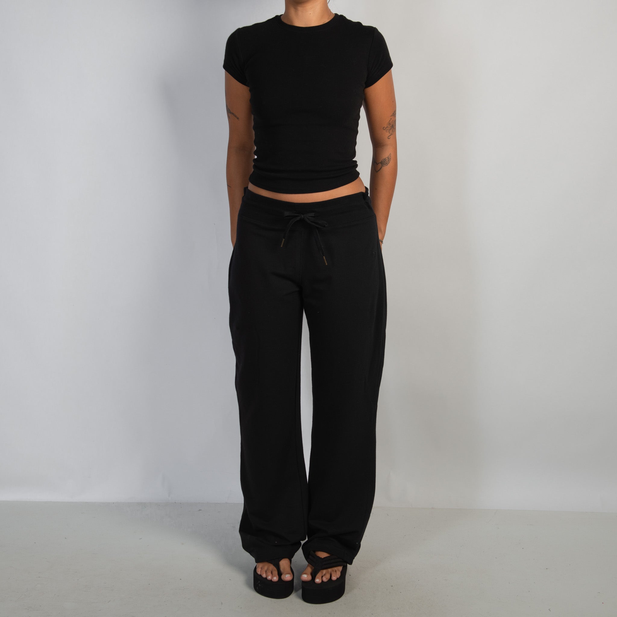 BLACK LOUNGE PANTS