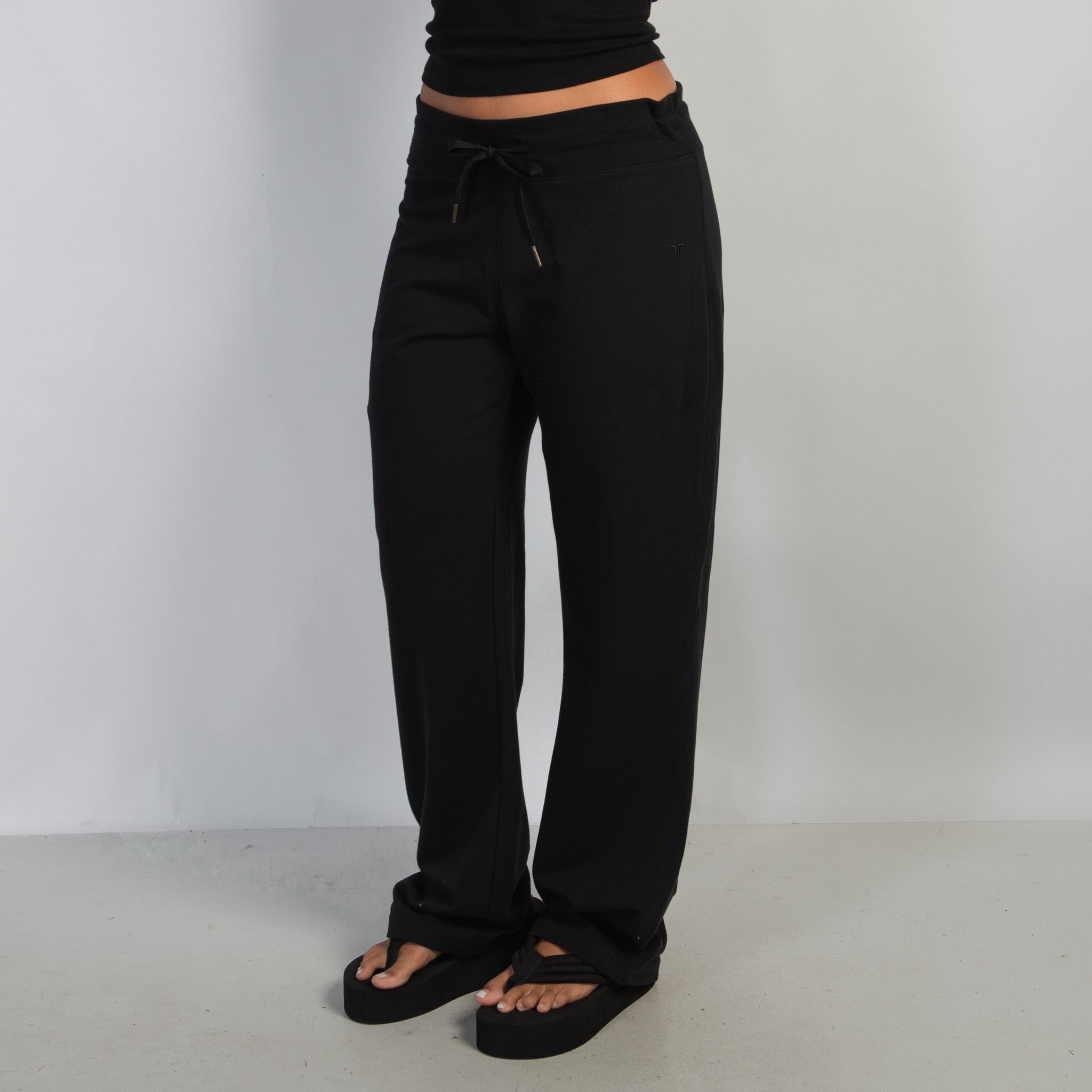 BLACK LOUNGE PANTS