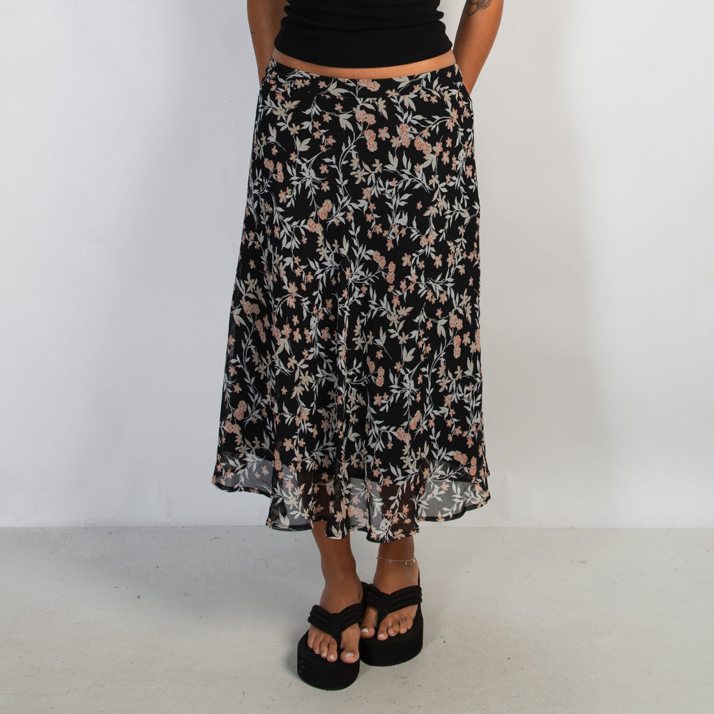 BLACK FLORAL MIDI SKIRT