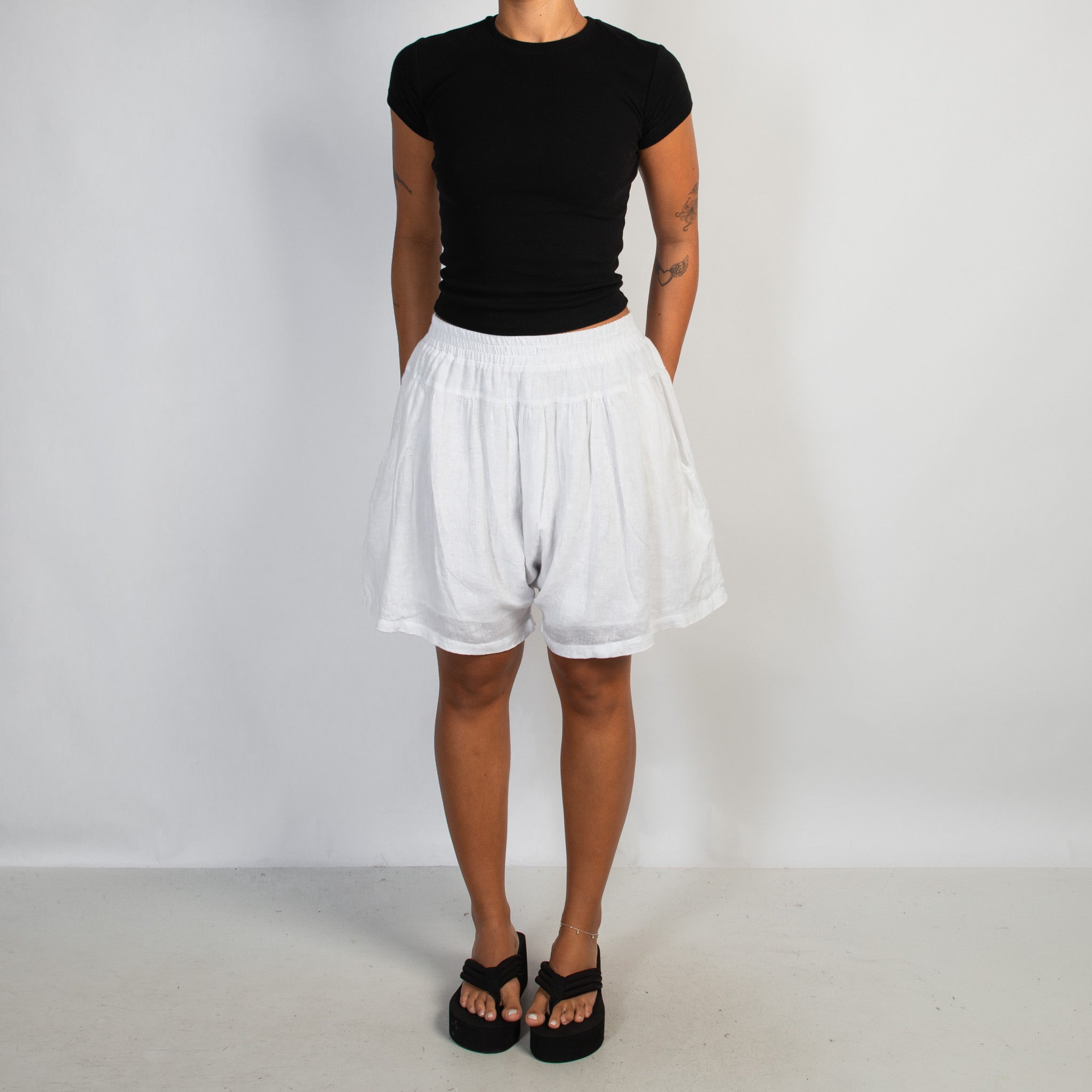 WHITE LINEN SHORTS