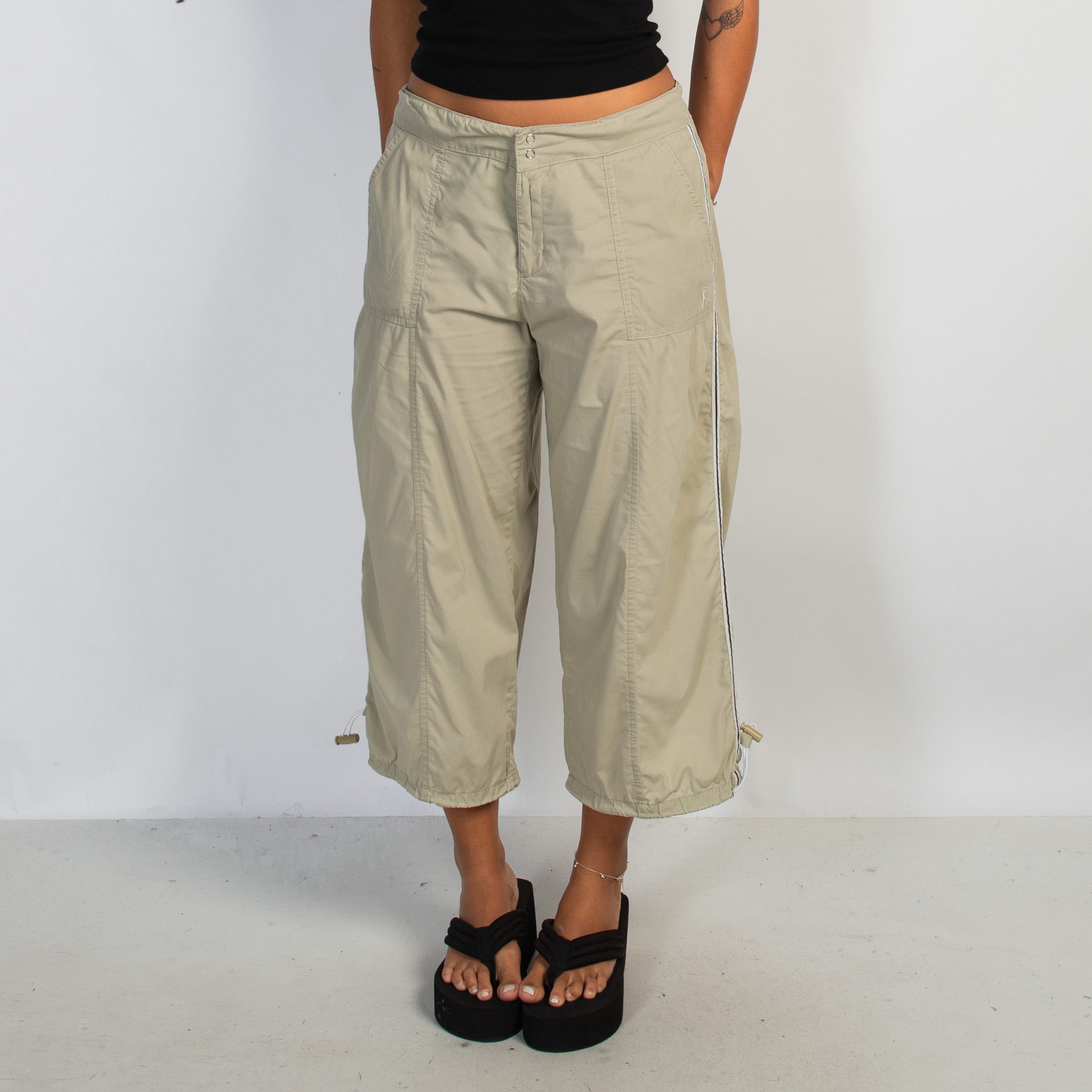 PALE KHAKI CROP PANTS