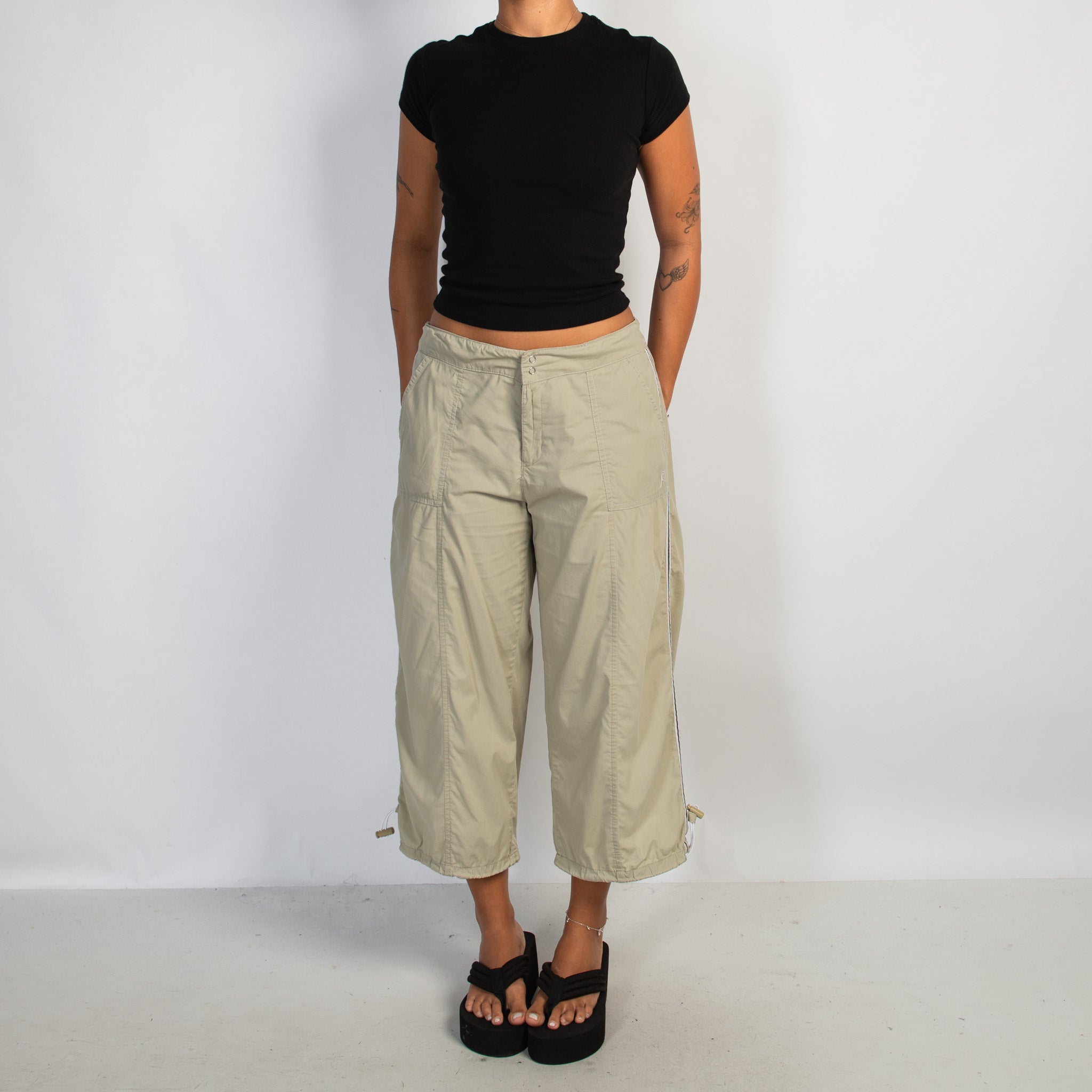 PALE KHAKI CROP PANTS