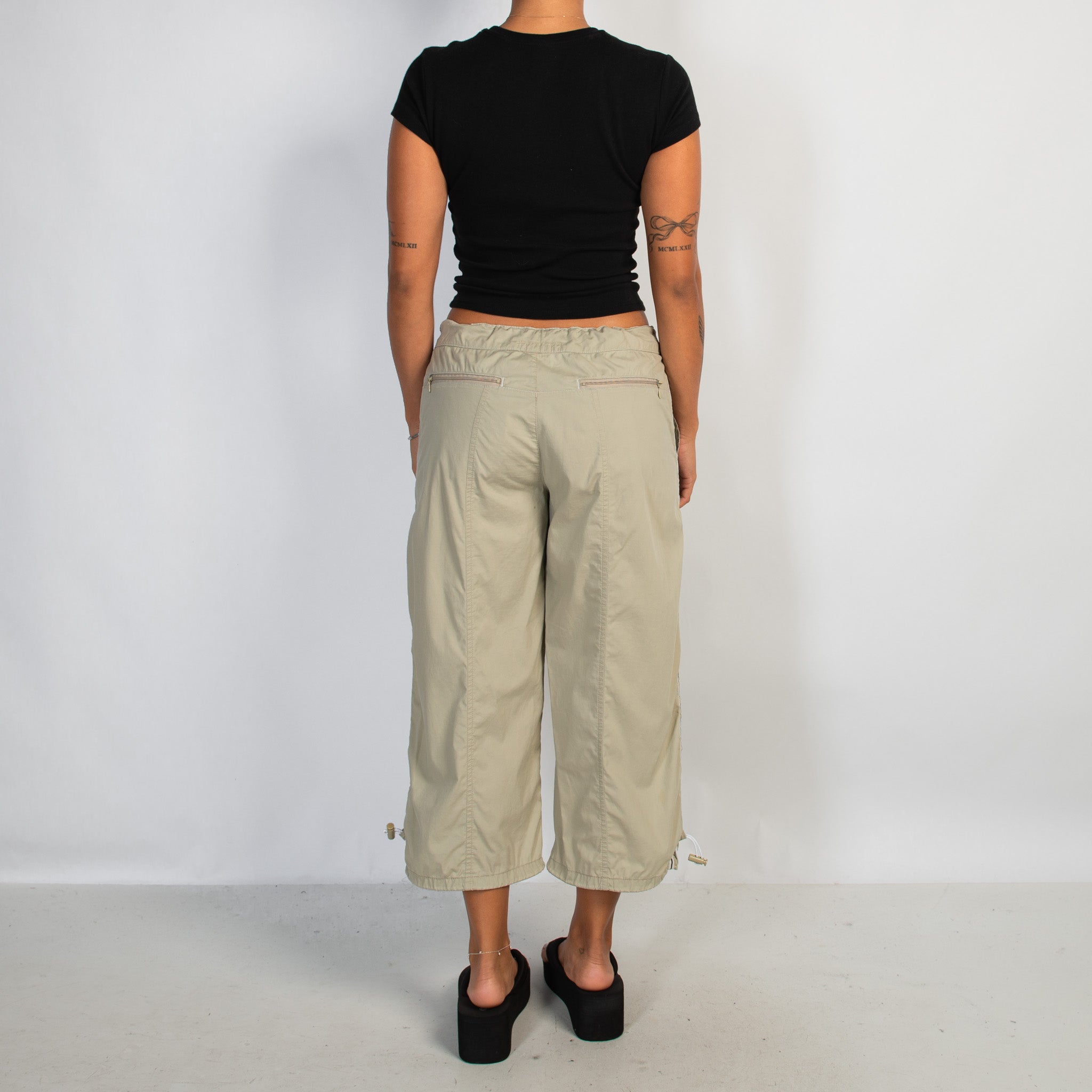 PALE KHAKI CROP PANTS