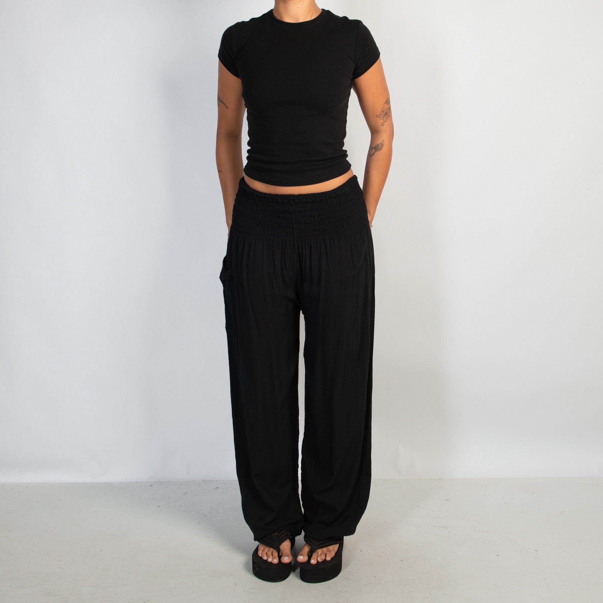 BLACK LOOSE FIT PANTS