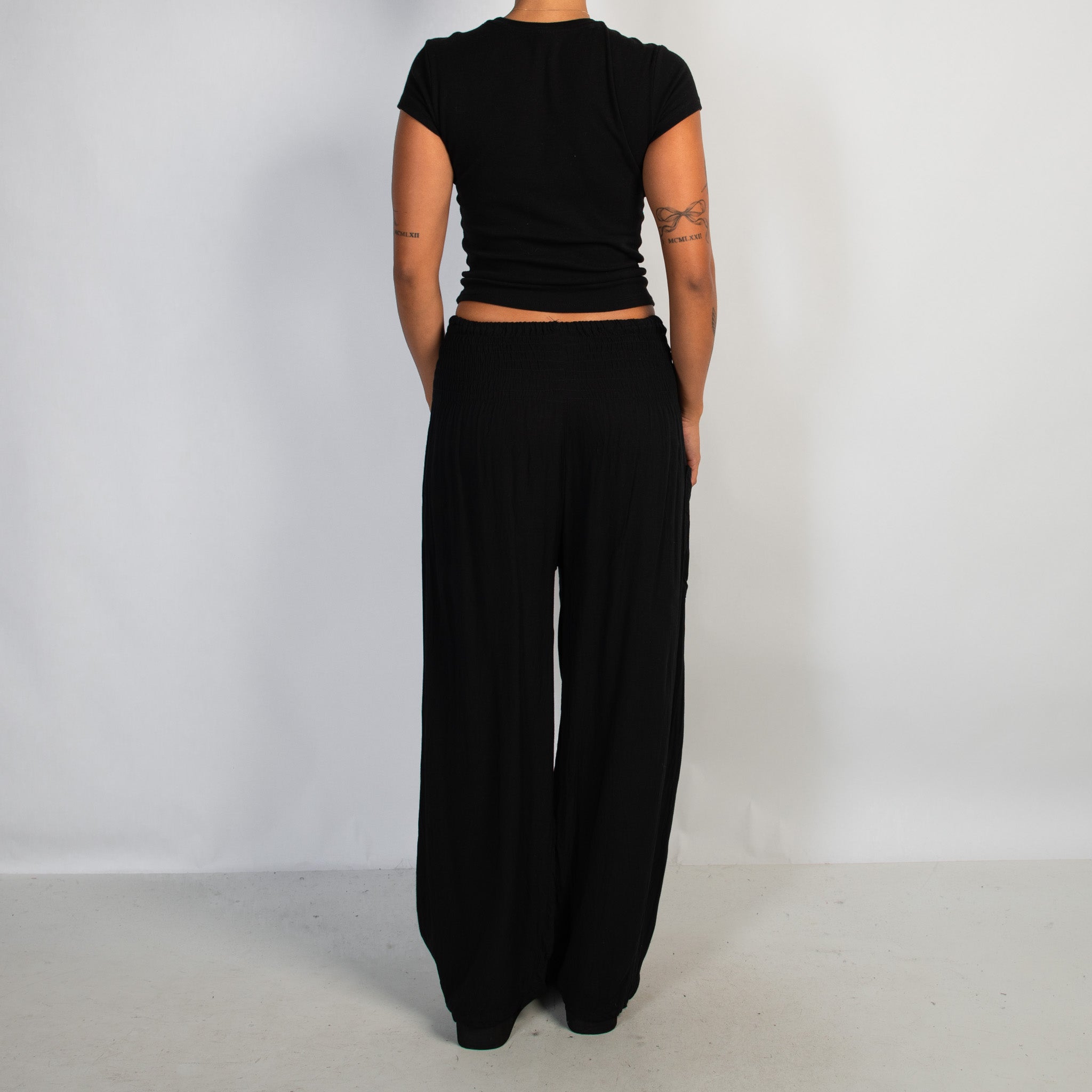 BLACK LOOSE FIT PANTS