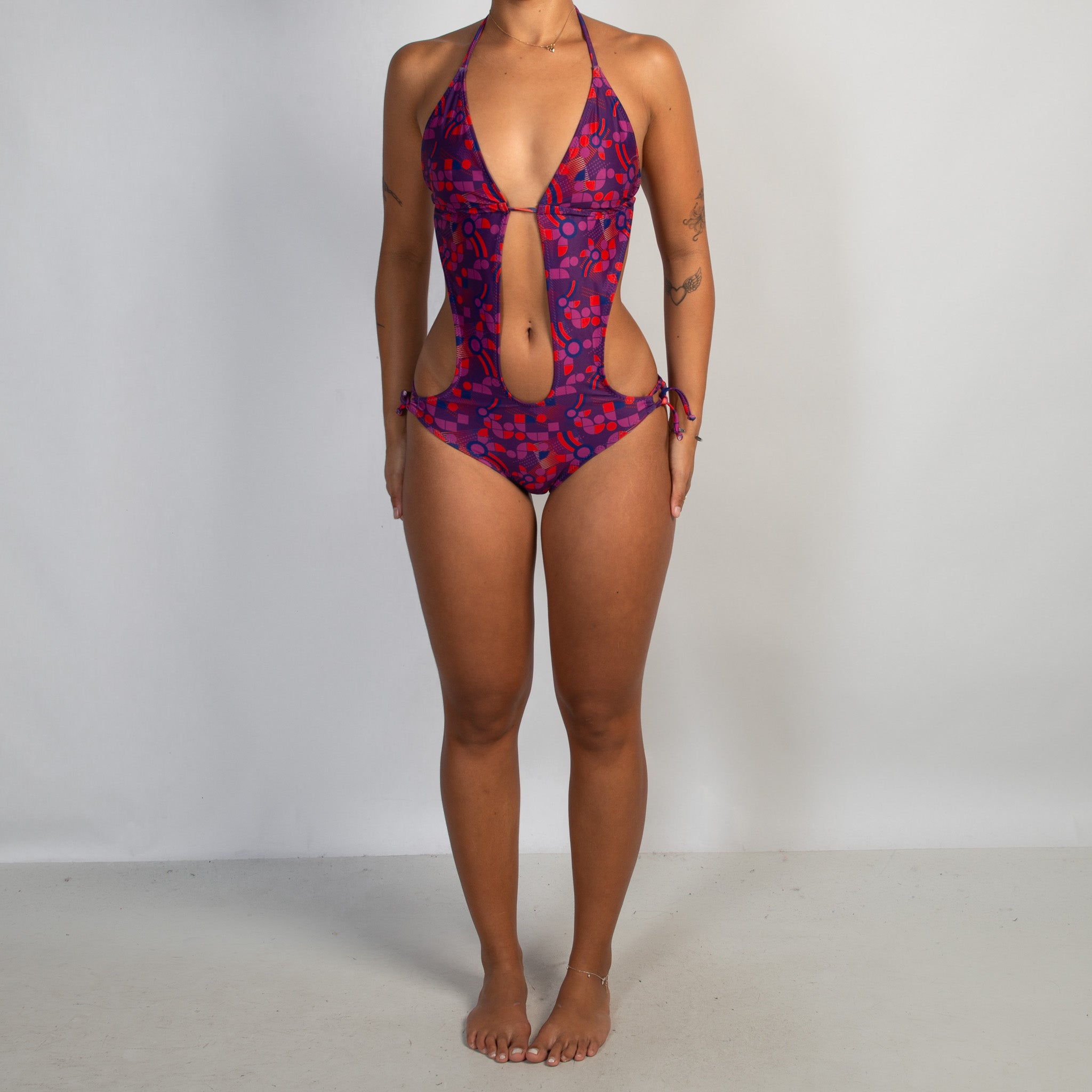 PATTERN CUT OUT SWIMSUIT