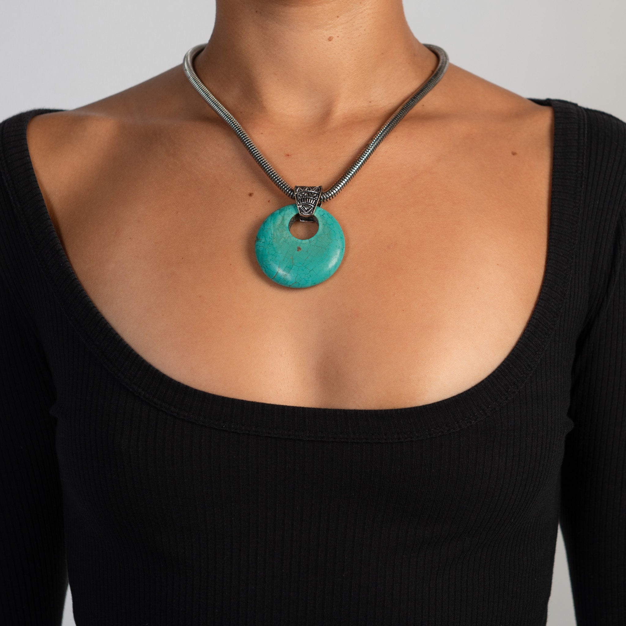 TEAL PENDANT NECKLACE