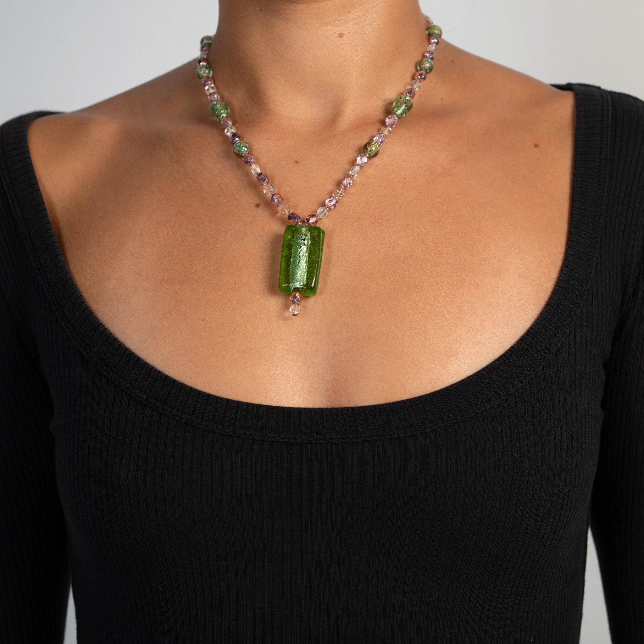 BEADED PENDANT NECKLACE