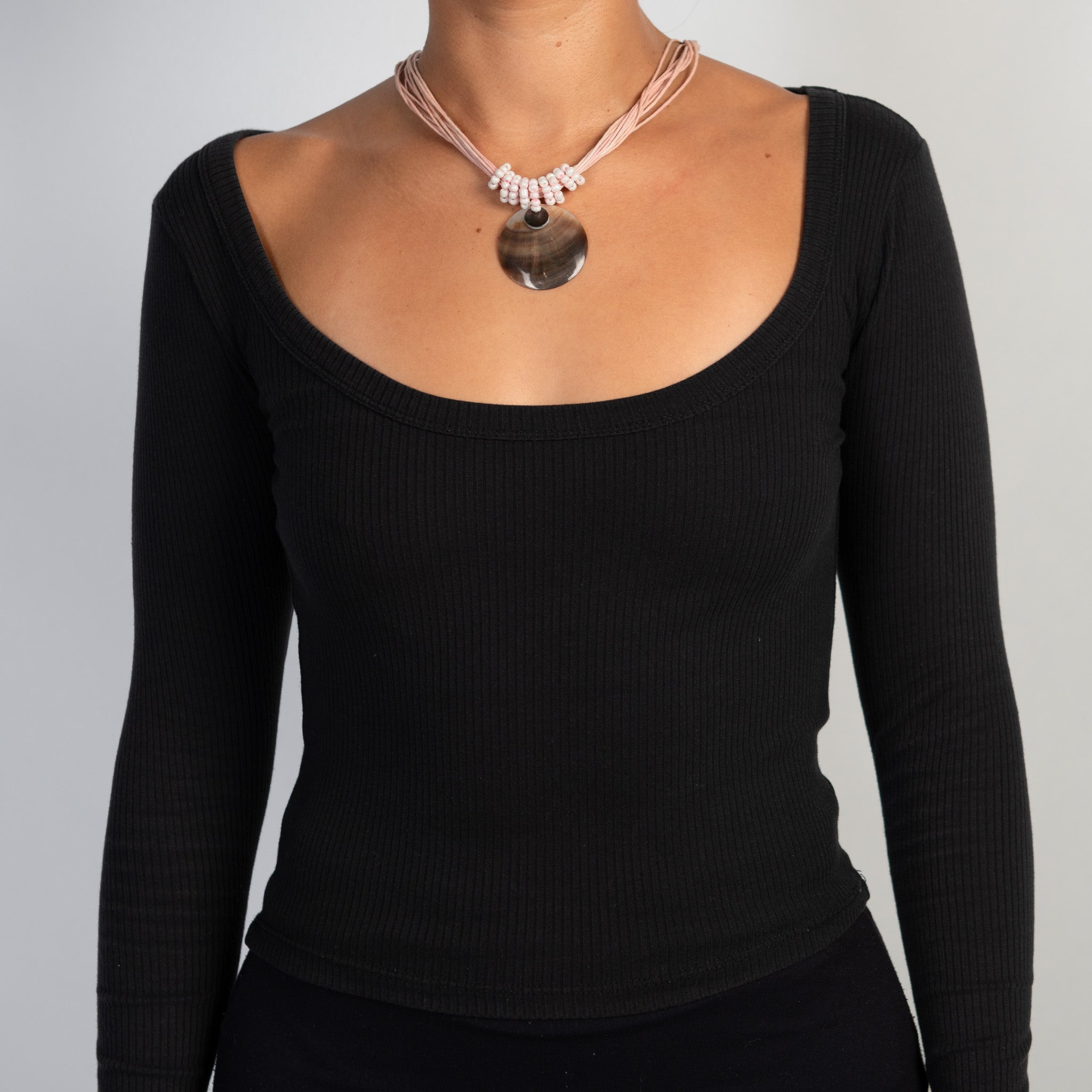 PINK SHELL NECKLACE