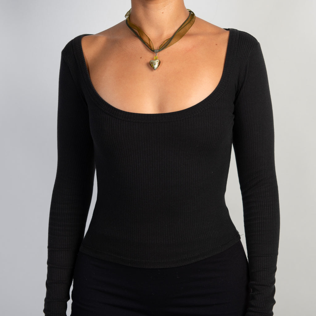GREEN PENDANT NECKLACE