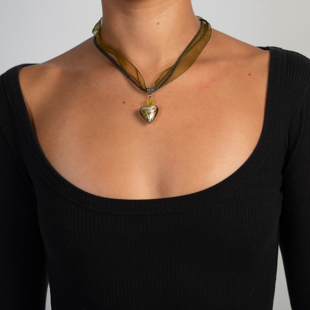 GREEN PENDANT NECKLACE