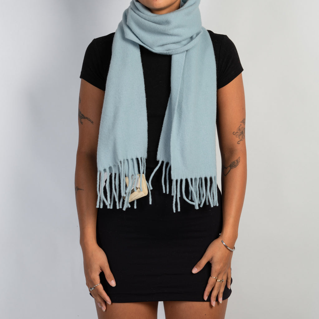 BLUE WOOL SCARF