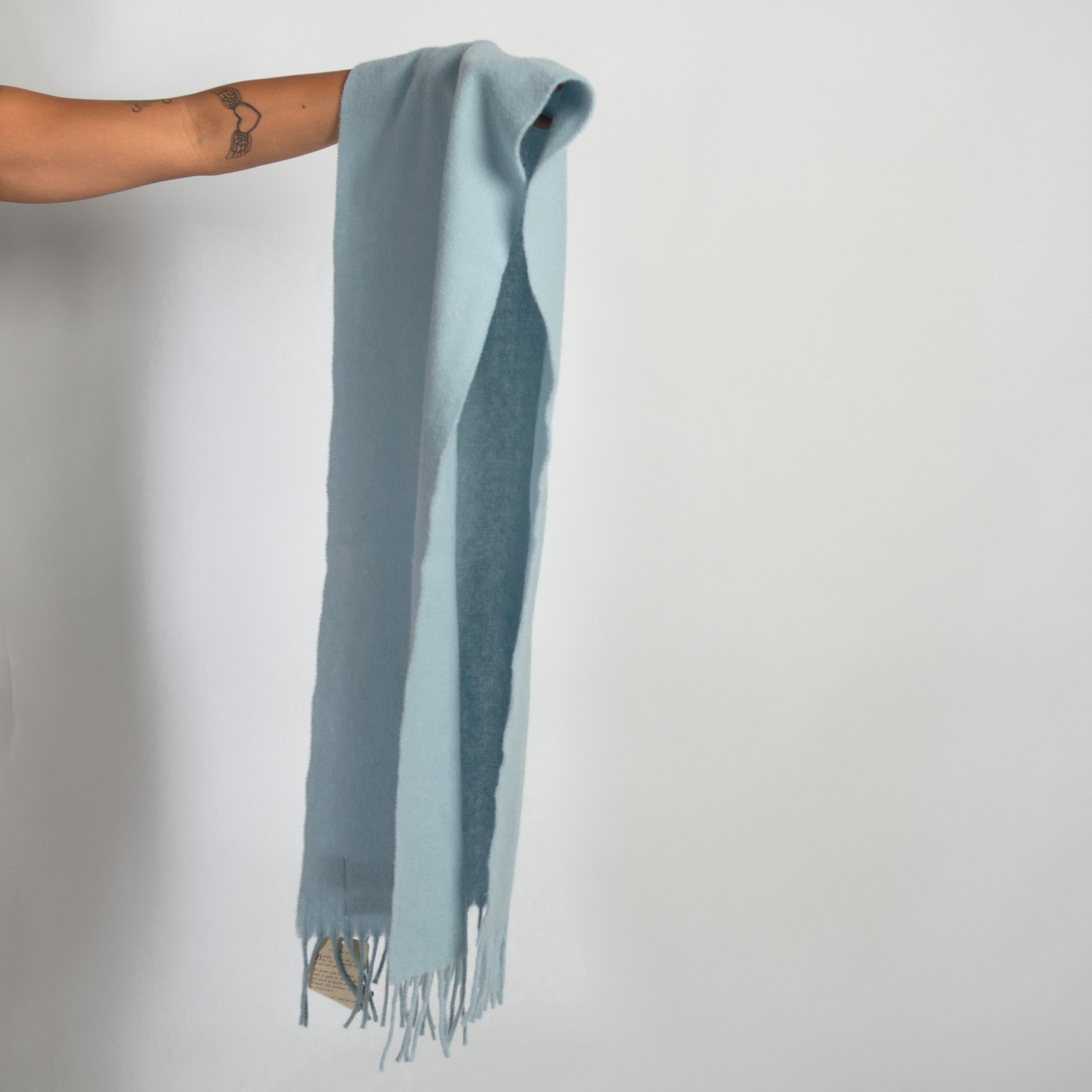 BLUE WOOL SCARF