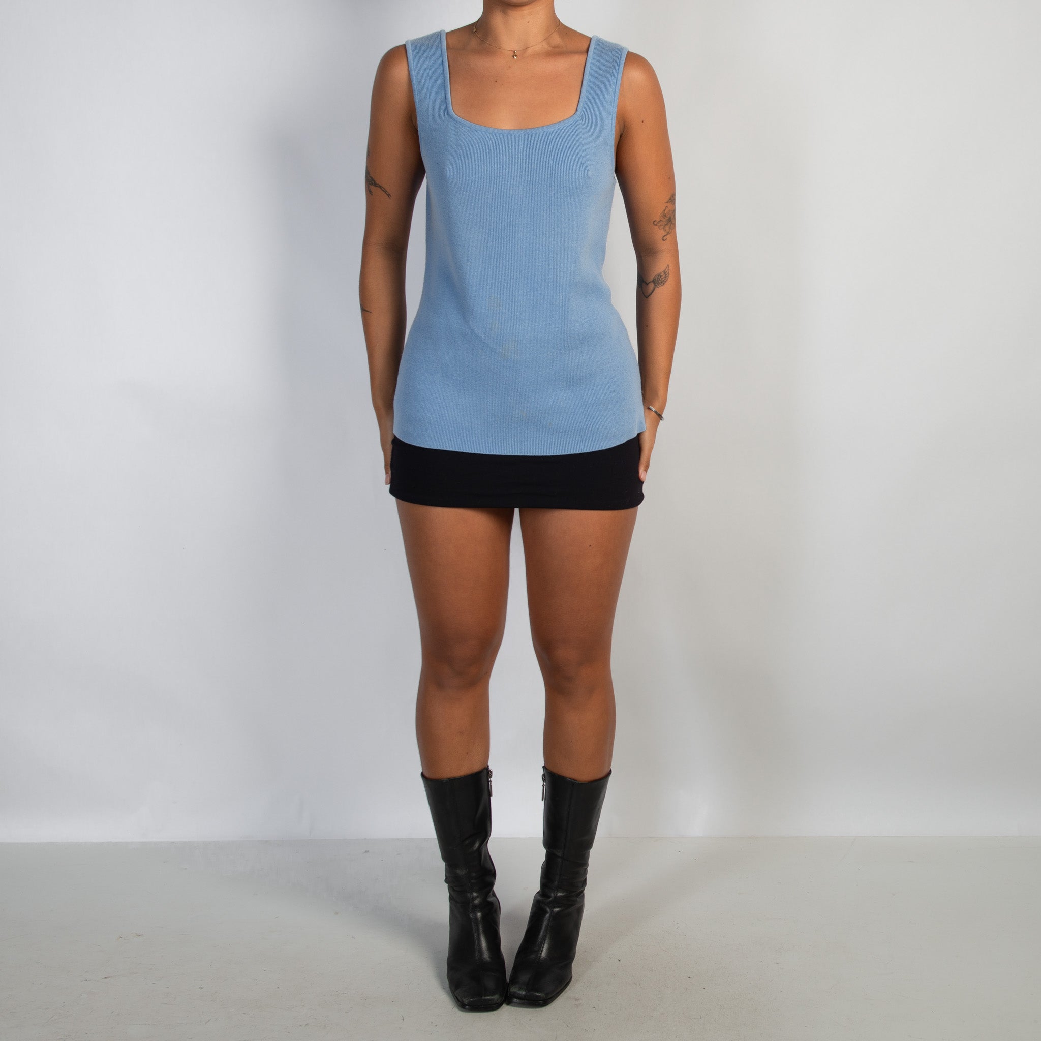 CORNFLOWER BLUE KNIT TOP