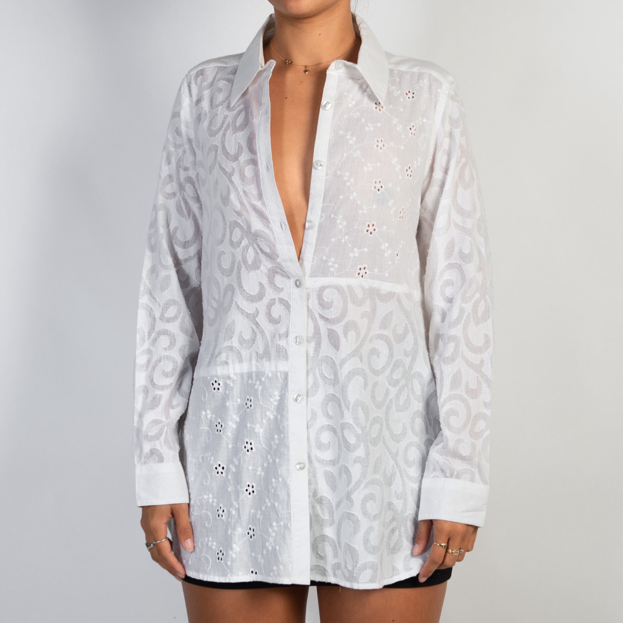 WHITE BRODERIE BLOUSE
