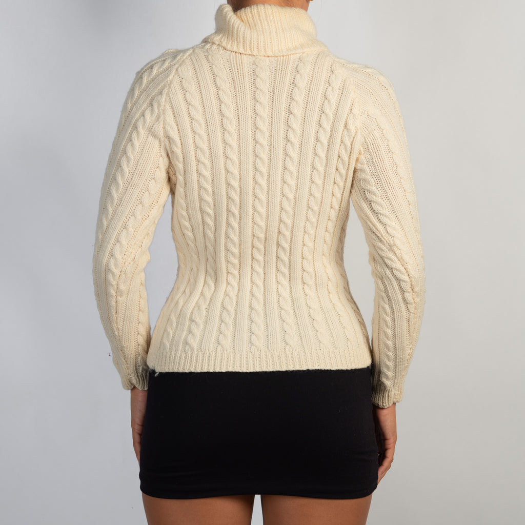 CREAM CABLE KNIT SWEATER
