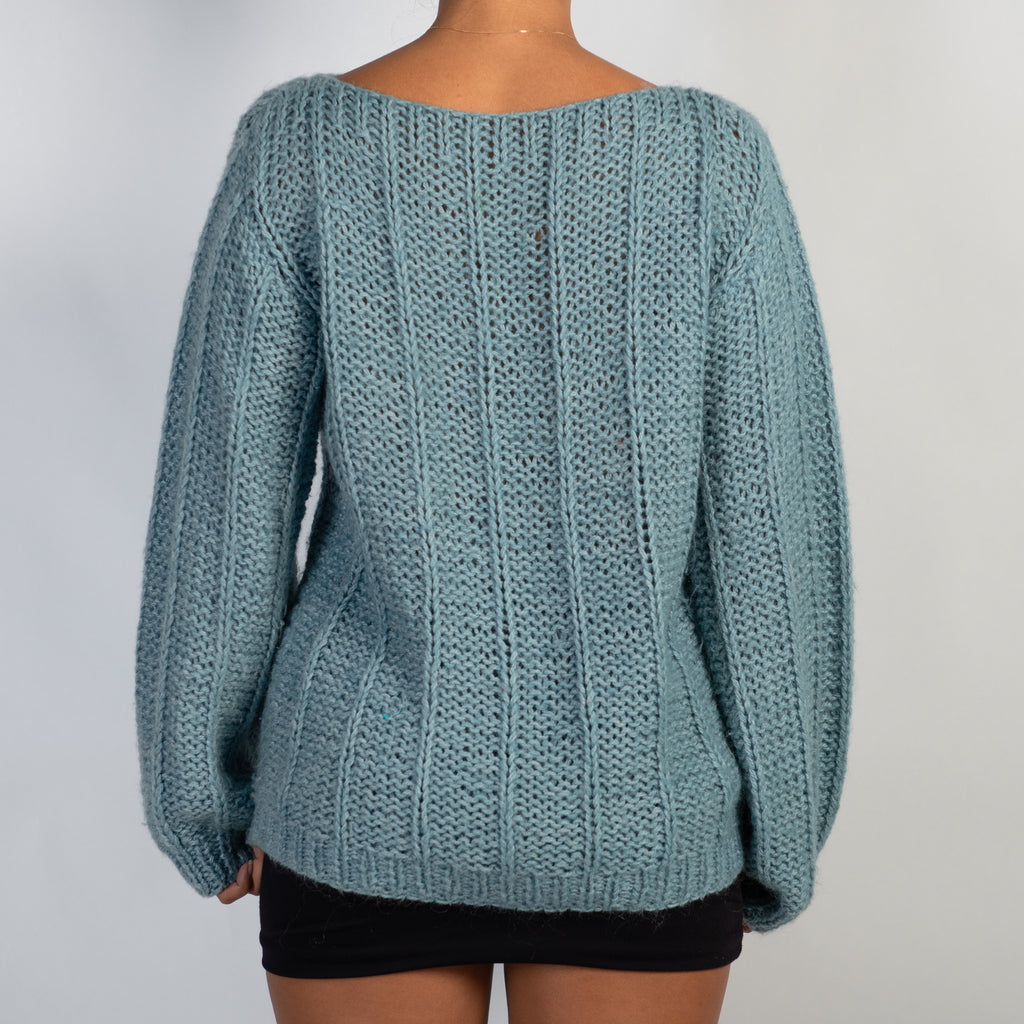 BLUE KNIT SWEATER