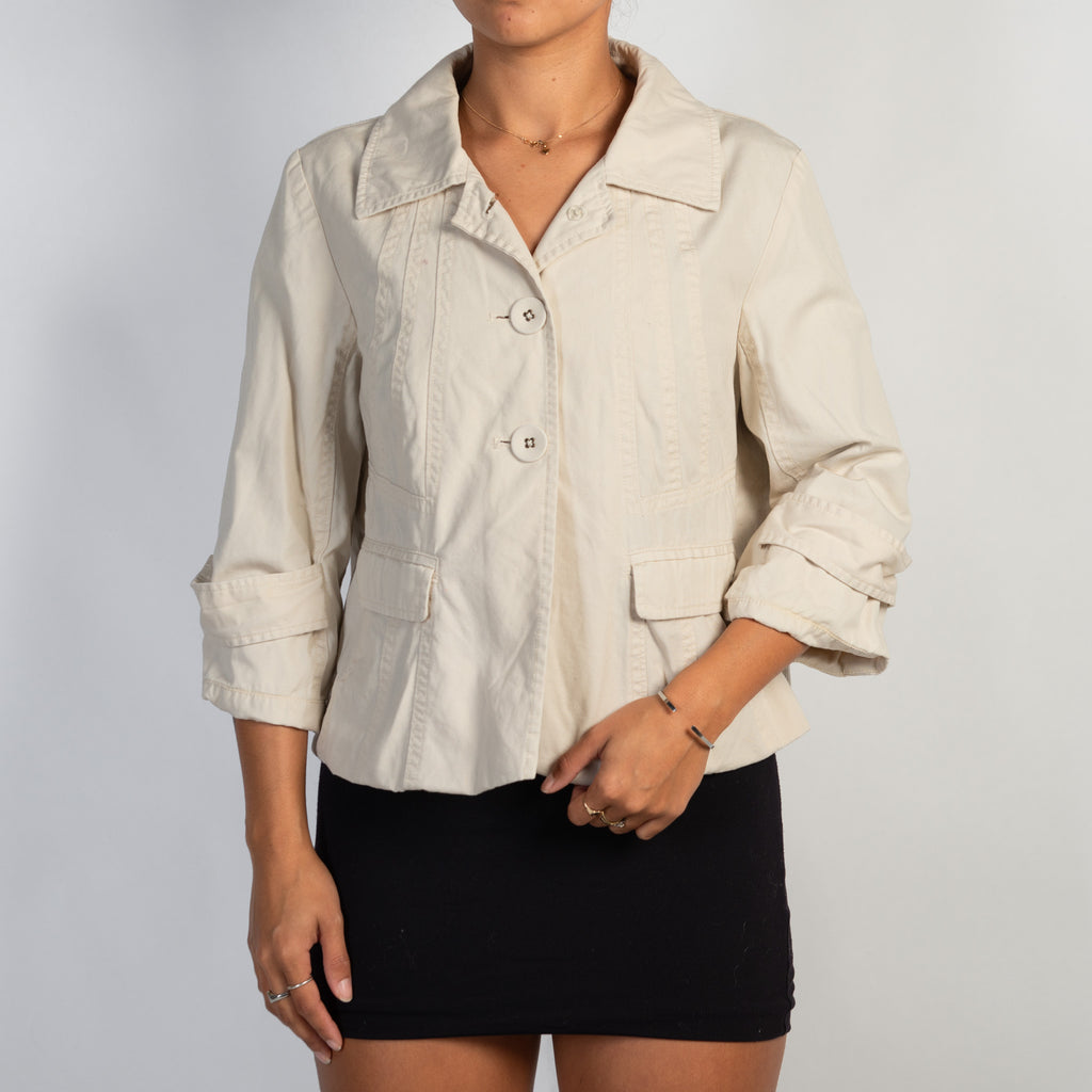 CREAM 3/4 SLEEVE JACKET