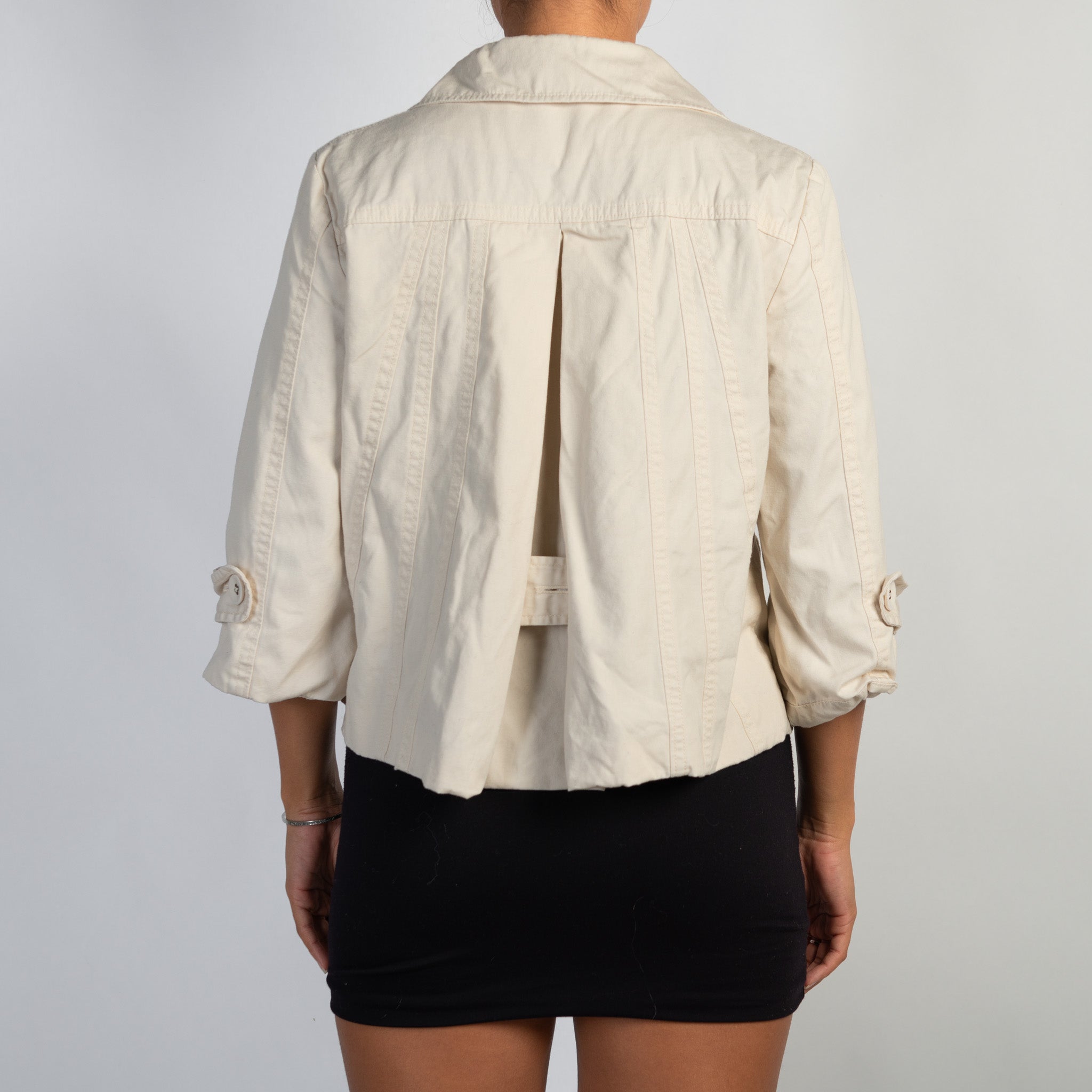 CREAM 3/4 SLEEVE JACKET