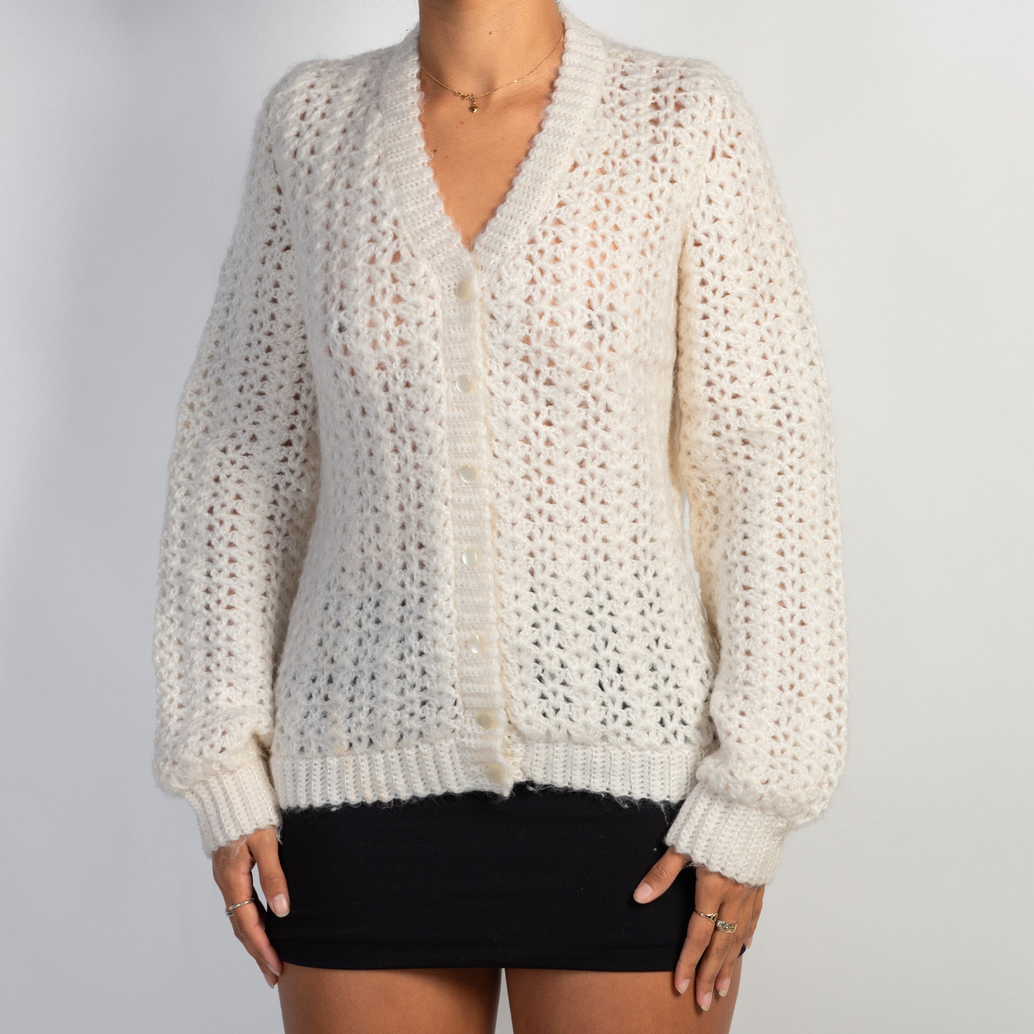 WHITE KNIT CARDIGAN