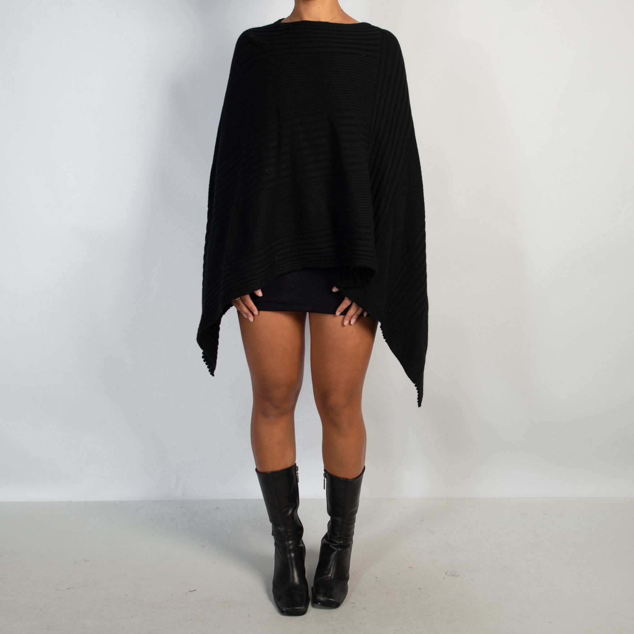 BLACK WOOL KNIT PONCHO