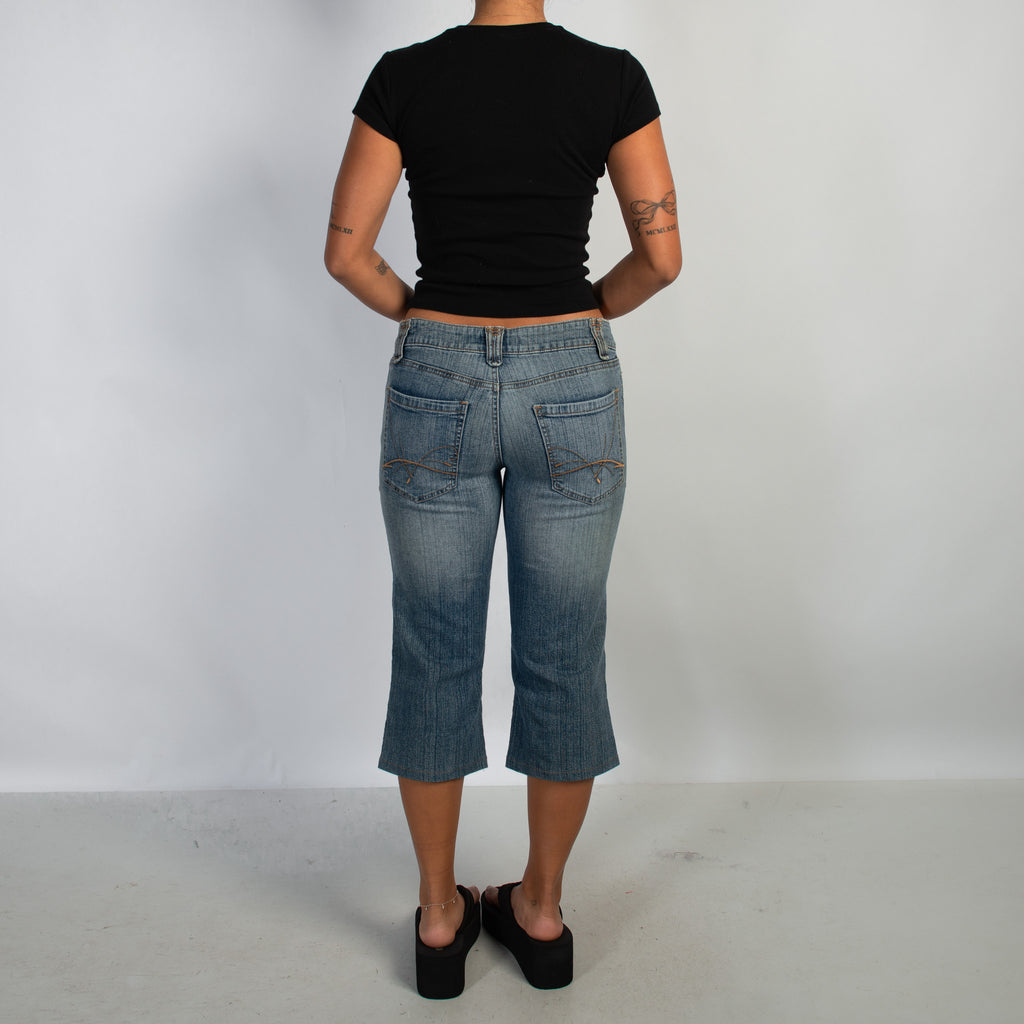 DENIM CAPRI JEANS