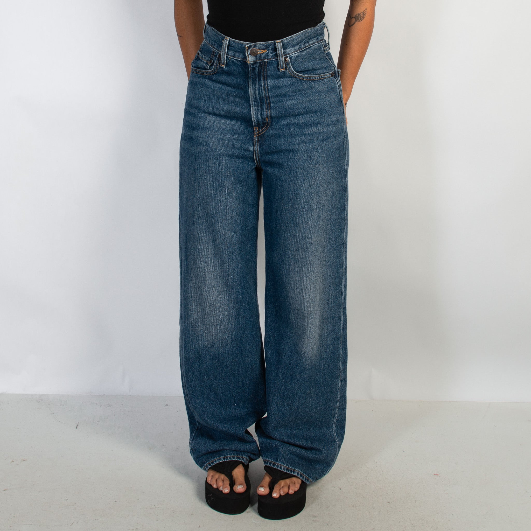 LEVIS HIGH LOOSE JEANS