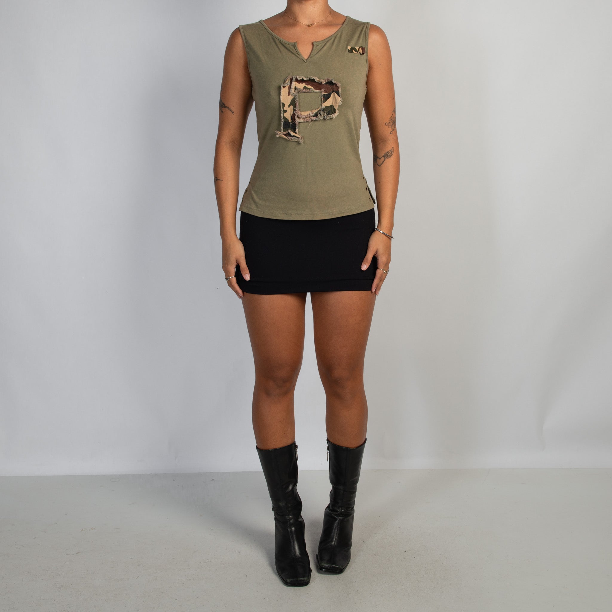 KHAKI SLEEVELESS TOP