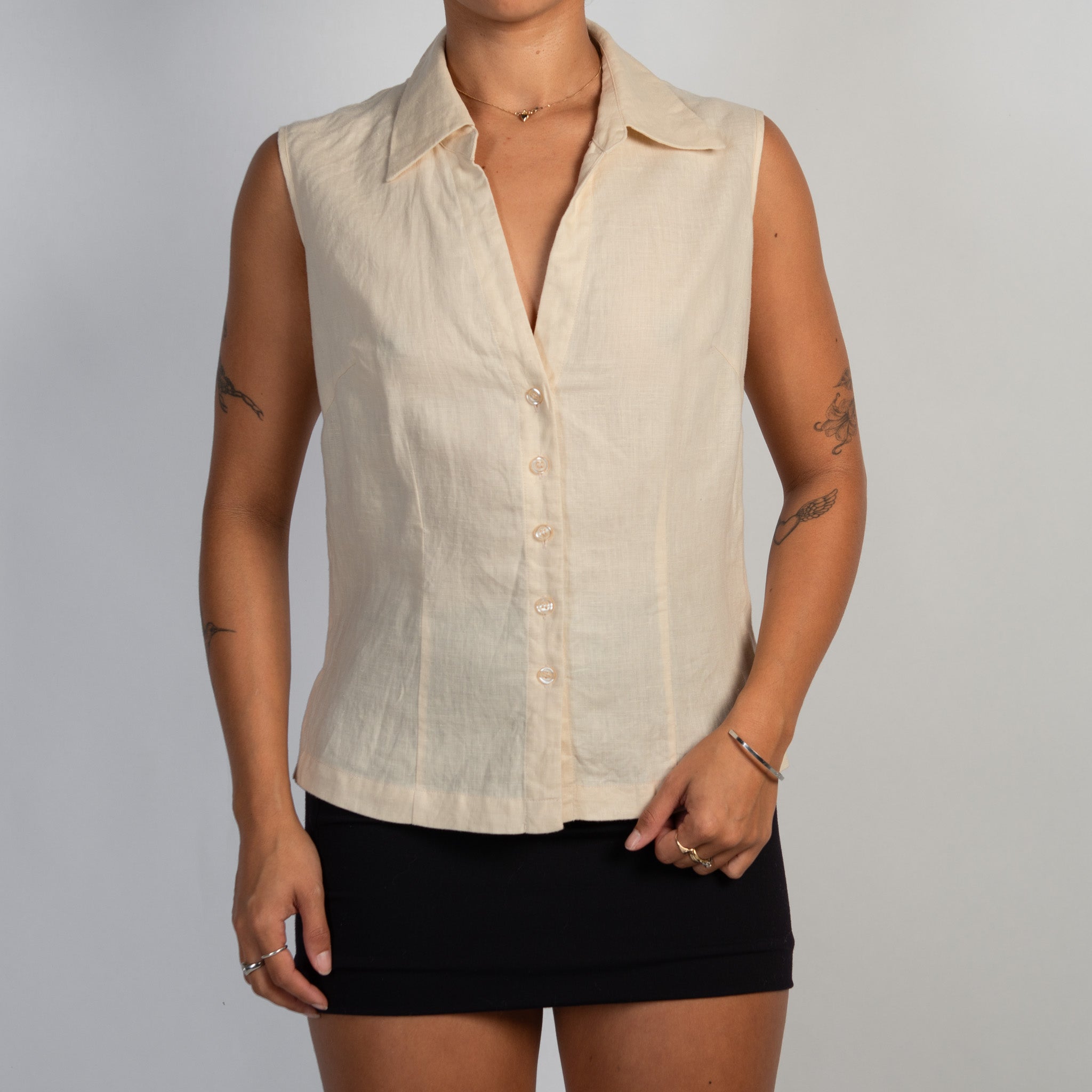 BEIGE LINEN SLEEVELESS BLOUSE