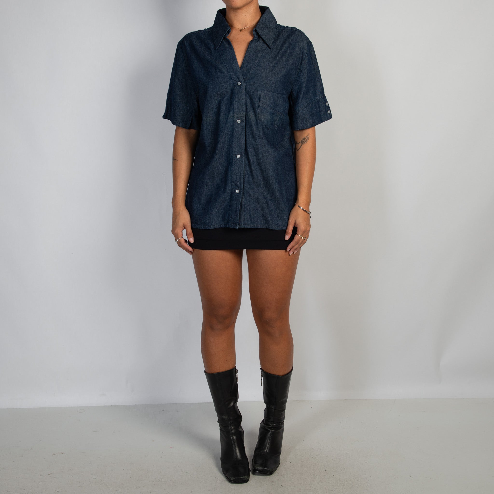 DENIM SHORT SLEEVE SHIRT