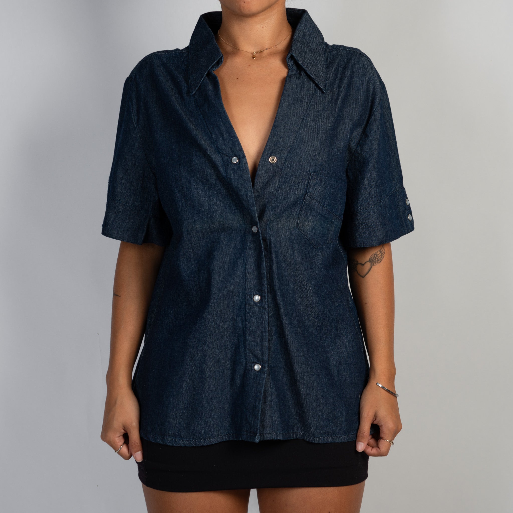 DENIM SHORT SLEEVE SHIRT