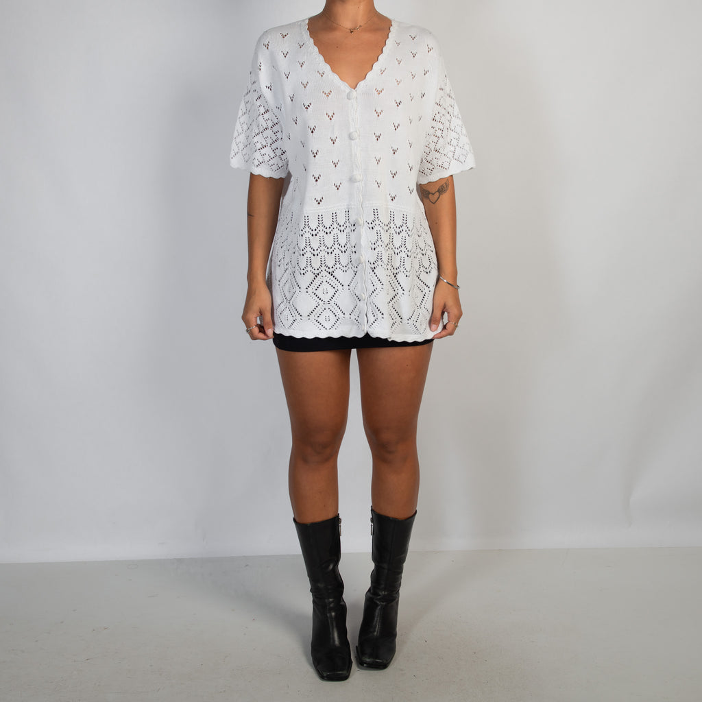WHITE CROCHET BUTTON TOP