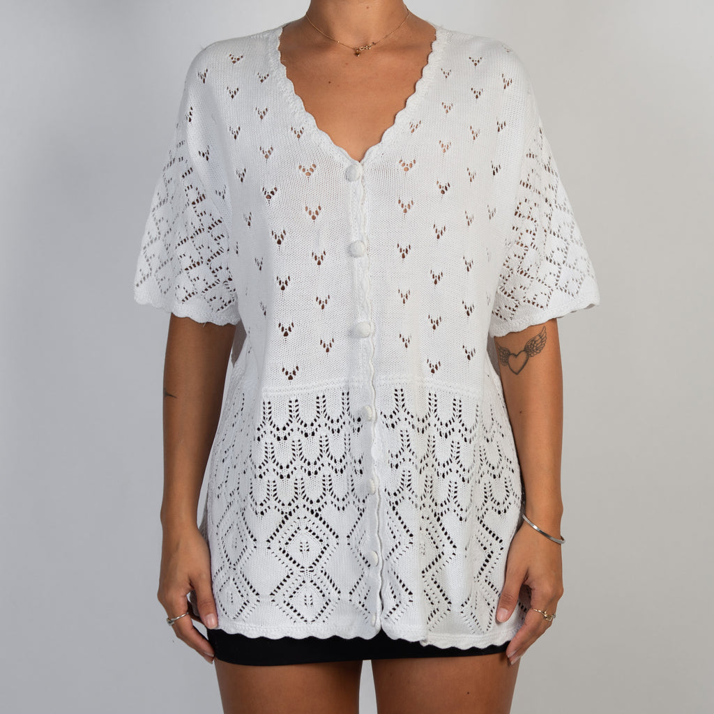 WHITE CROCHET BUTTON TOP