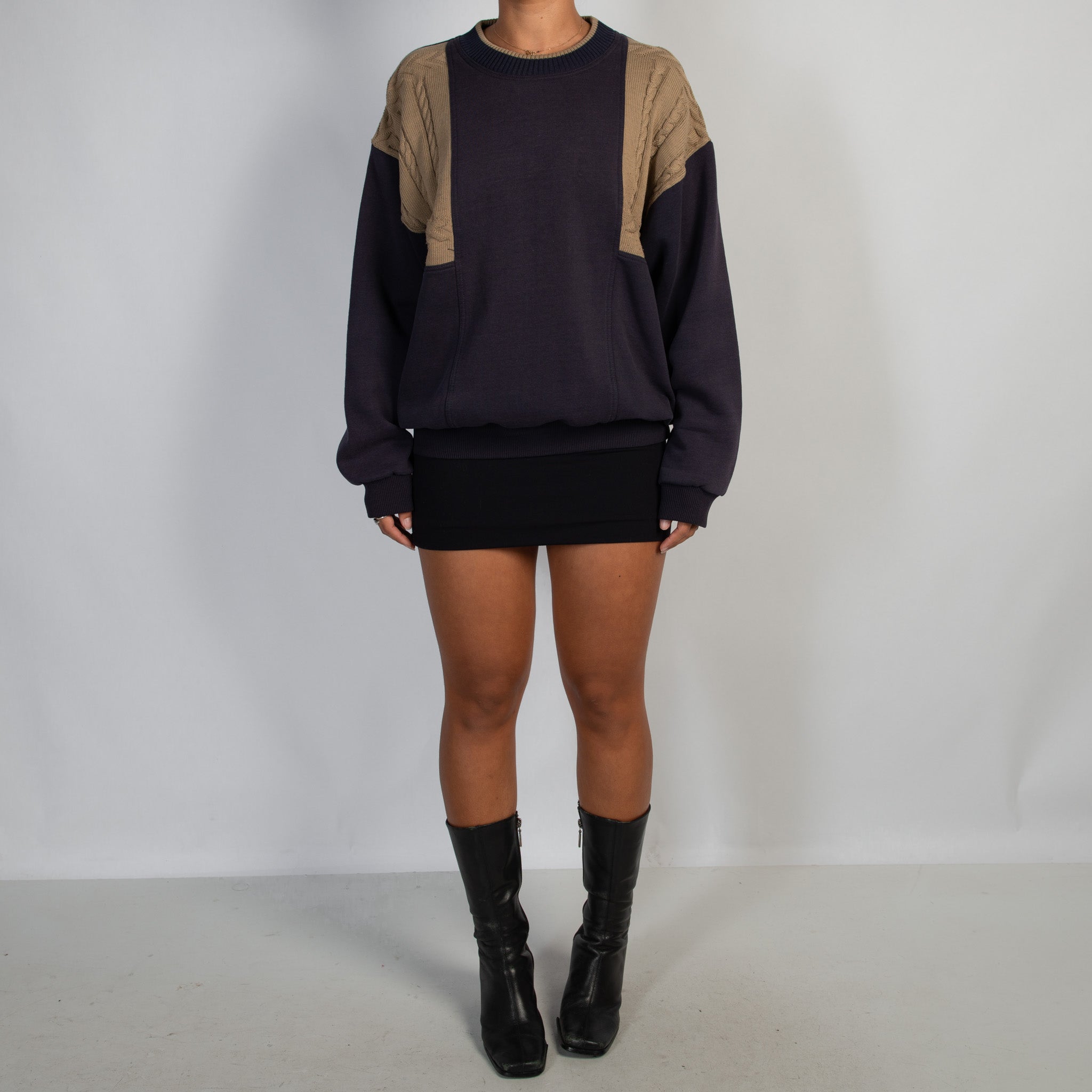 NAVY FLEECE SWEATER