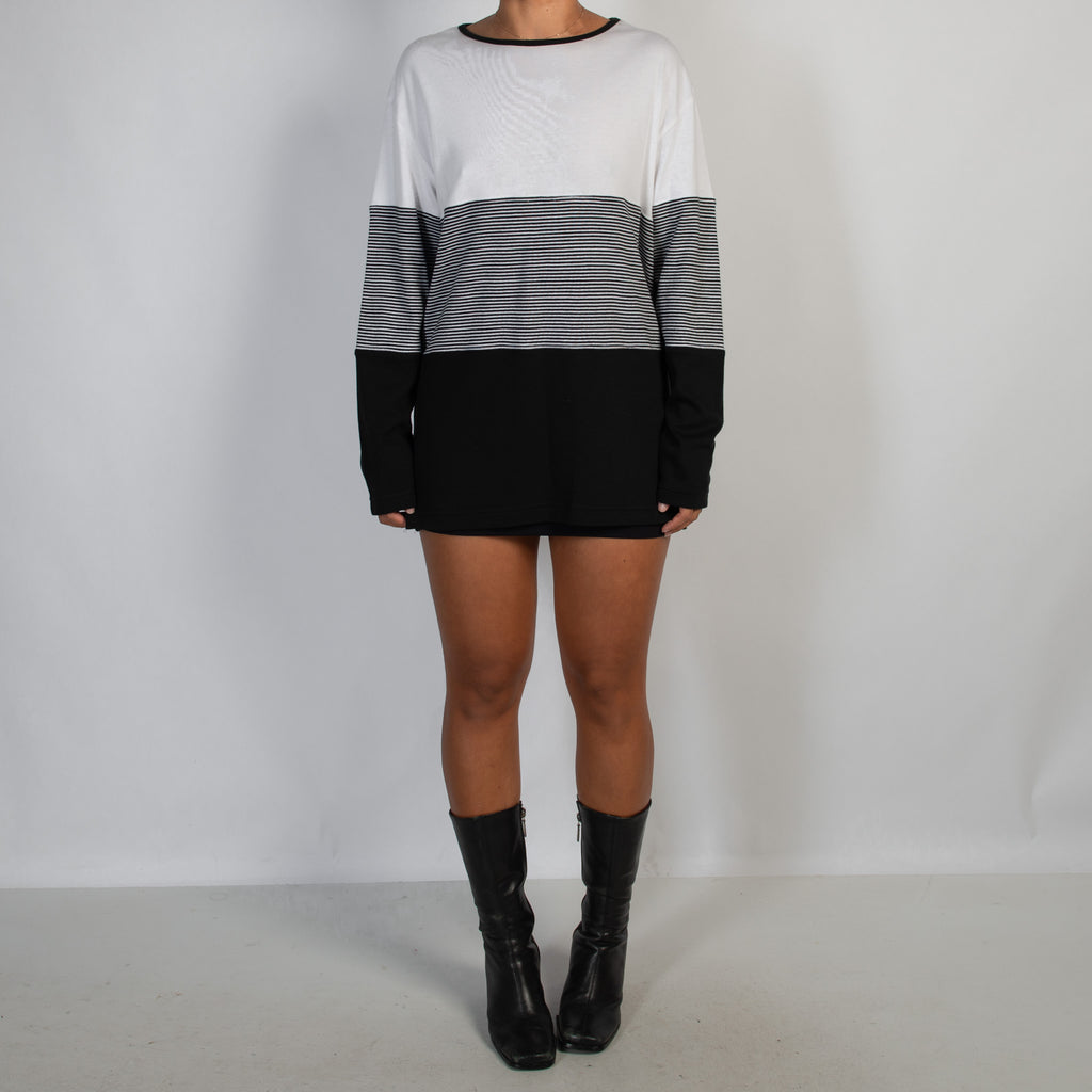 B&W STRIPE LONG SLEEVE TOP