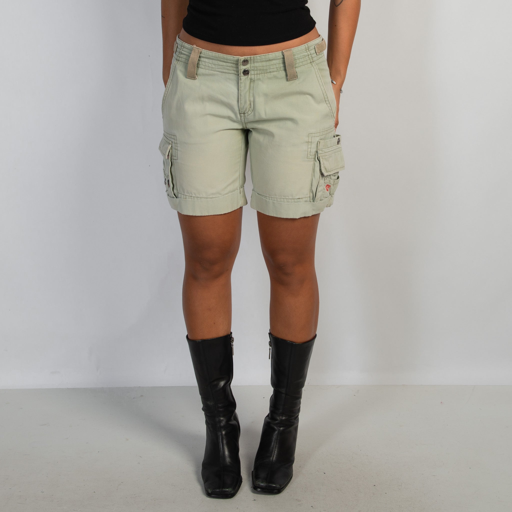 PALE KHAKI CARGO SHORTS