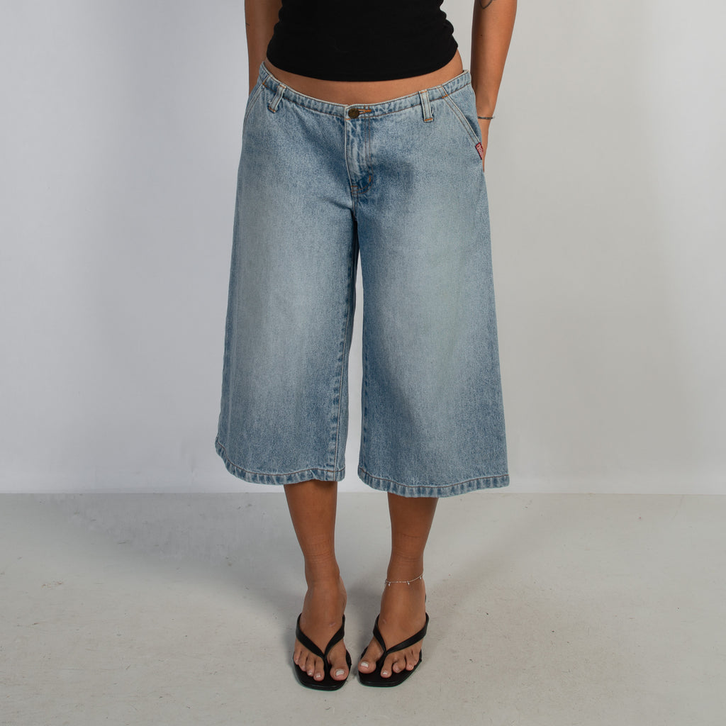LIGHT WASH WIDE LEG JORTS