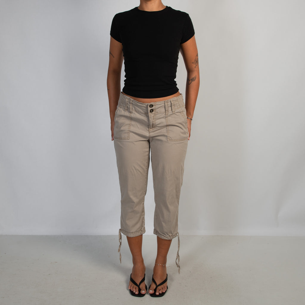 CREAM CARGO CROP PANTS