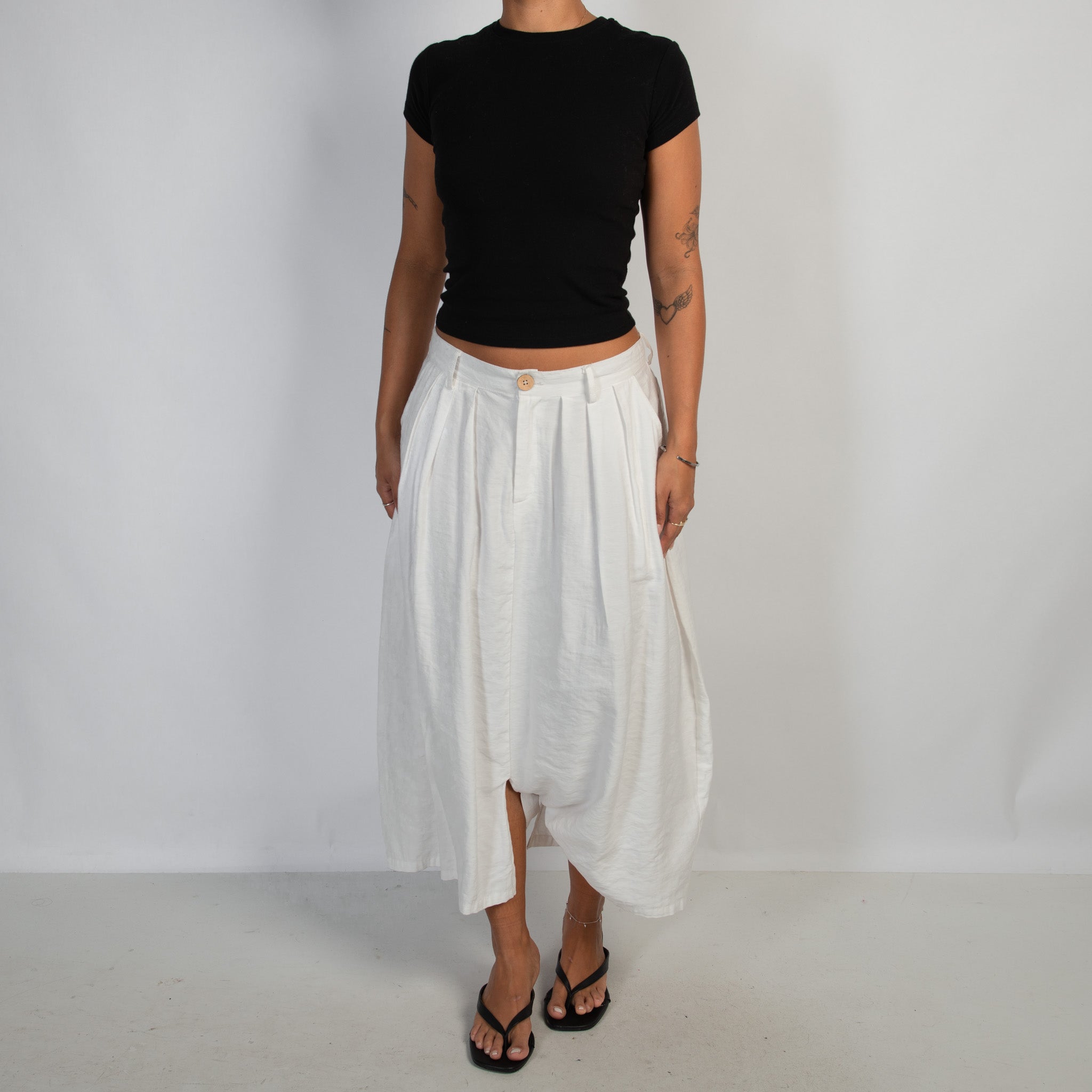 WHITE WIDE LEG CROP PANTS