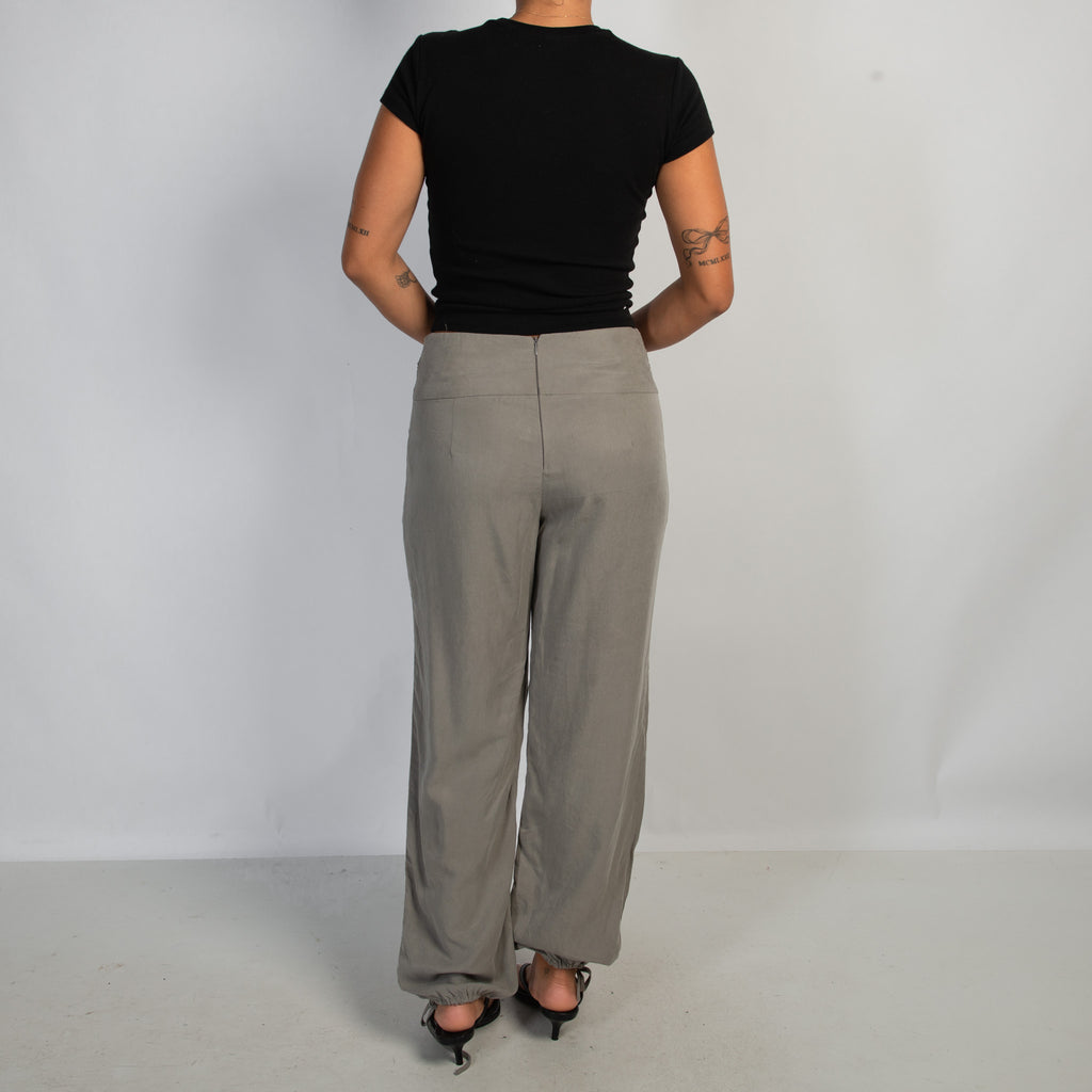 GREY STRAIGHT LEG PANTS