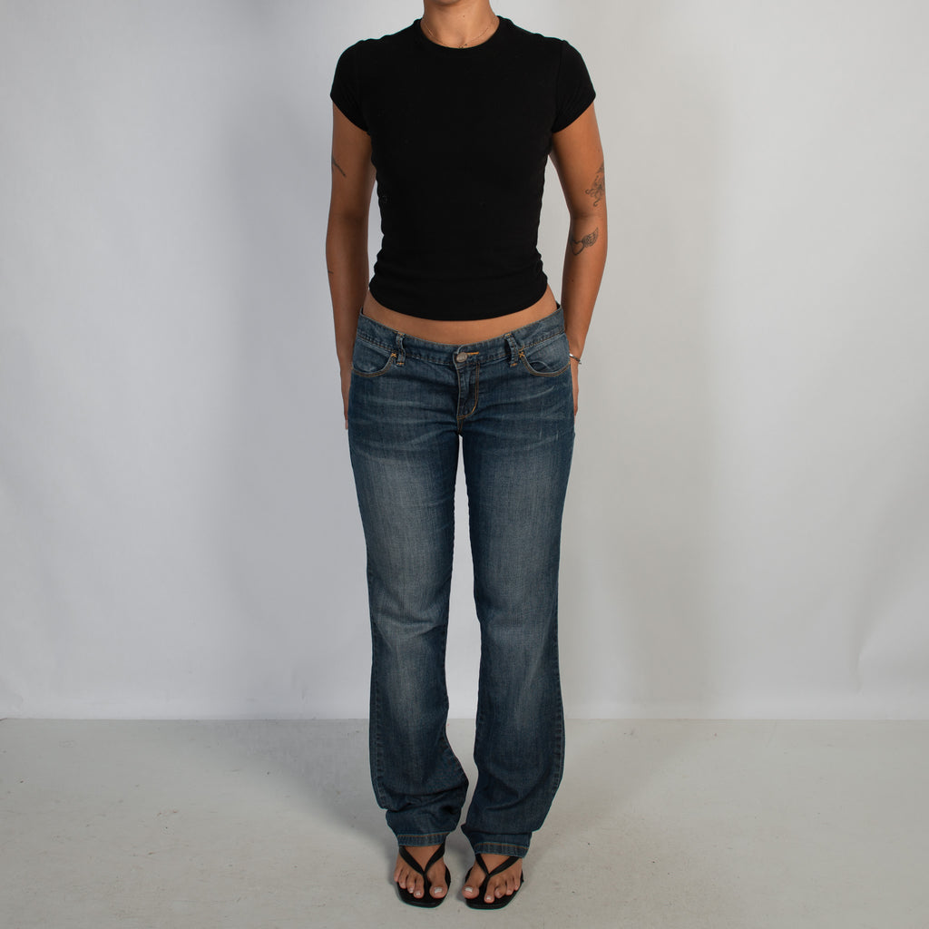 LOW RISE BOOTCUT JEANS