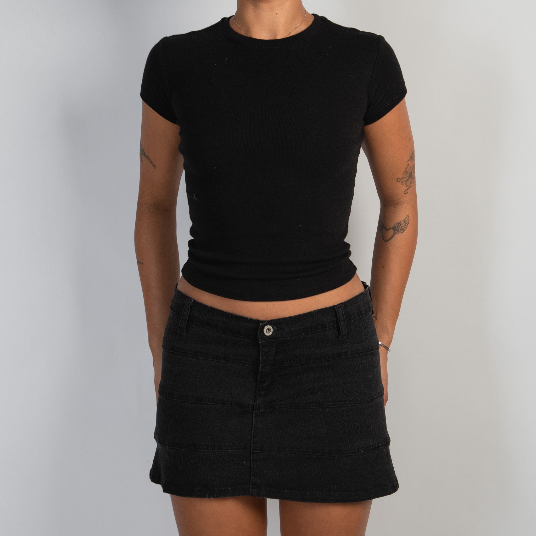 BLACK PANEL MINI SKIRT