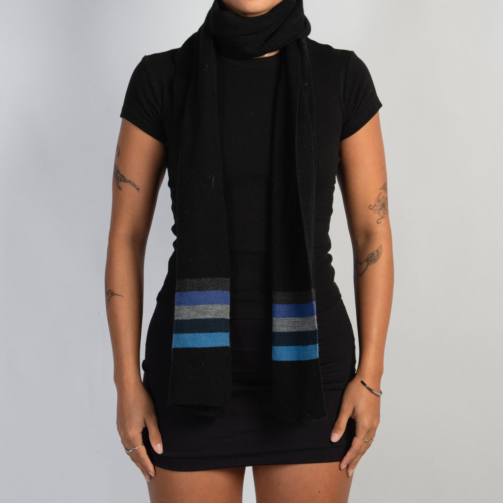 BLACK STRIPE SCARF