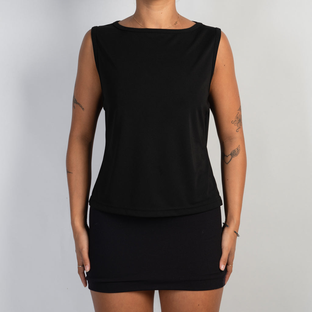 BLACK BOAT NECK TOP
