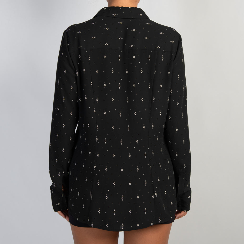 BLACK PATTERN BLOUSE